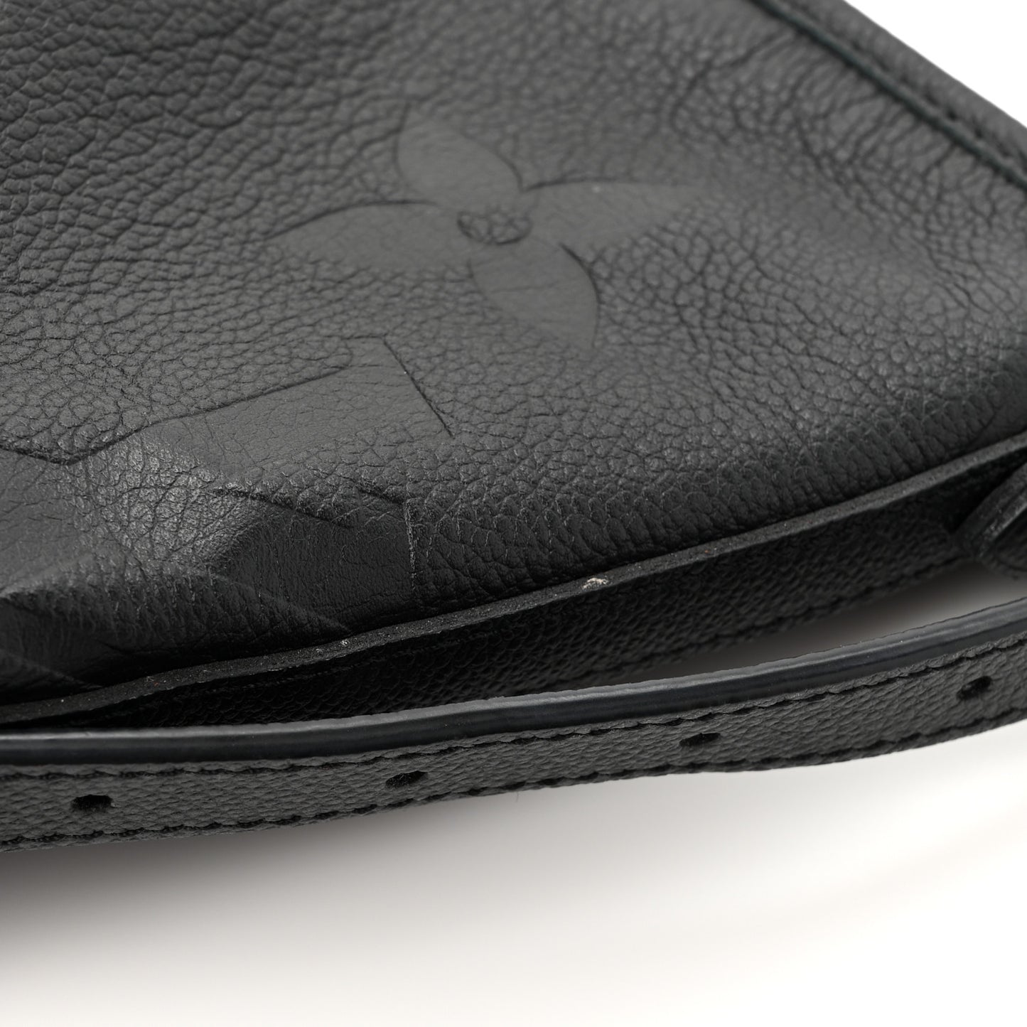 Empreinte Monogram Giant Carryall MM Black