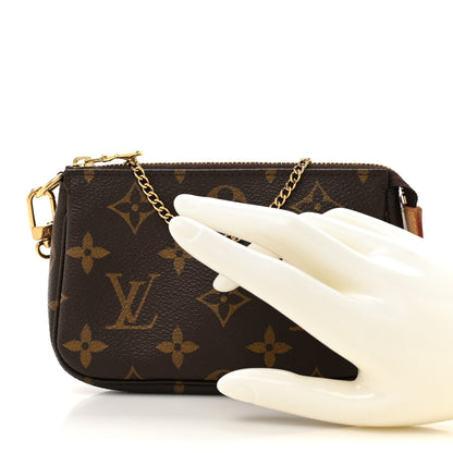 Louis Vuitton Monogram Mini Pochette Accessories 2 of 10
