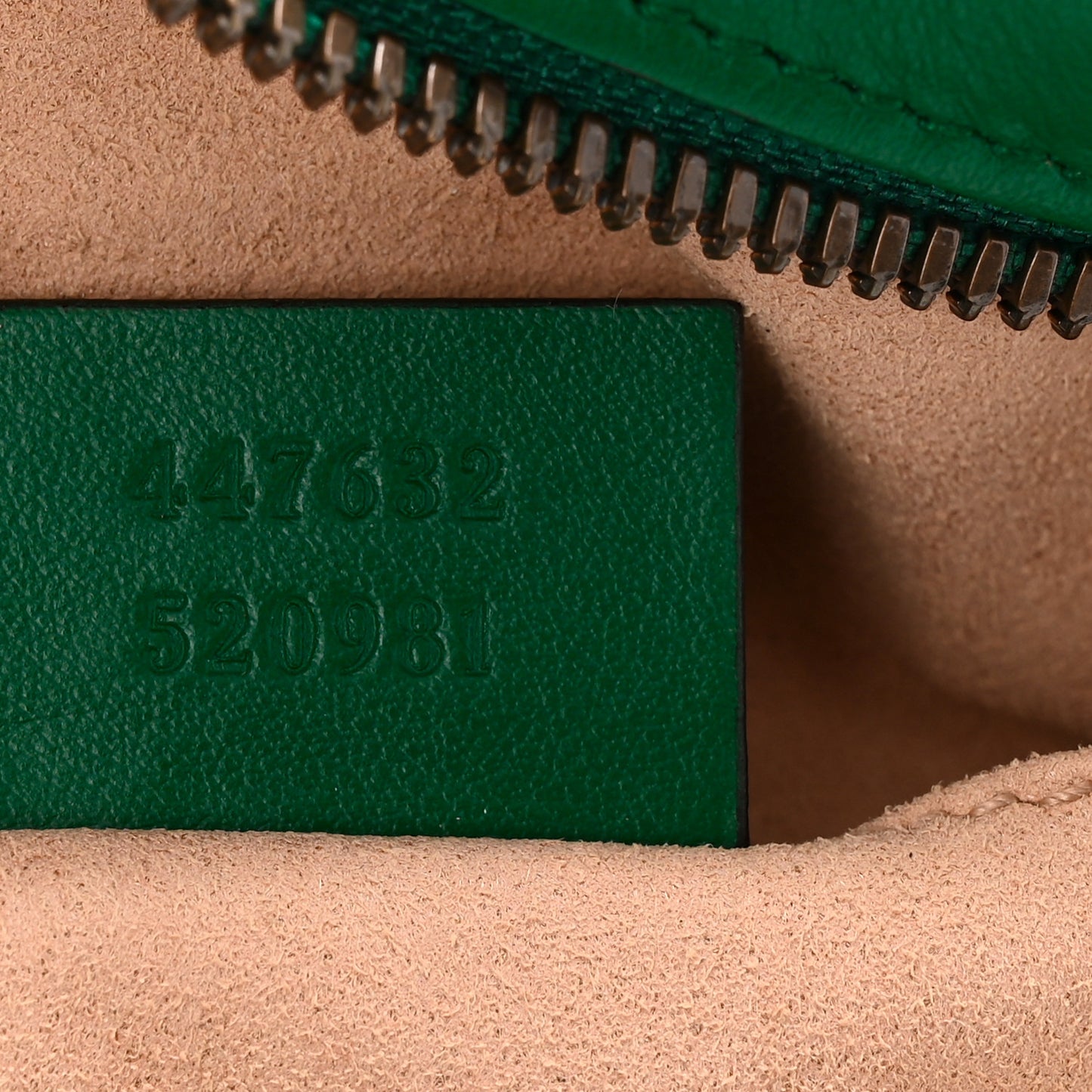 Calfskin Matelasse Small GG Marmont Chain Shoulder Bag Emerald Green