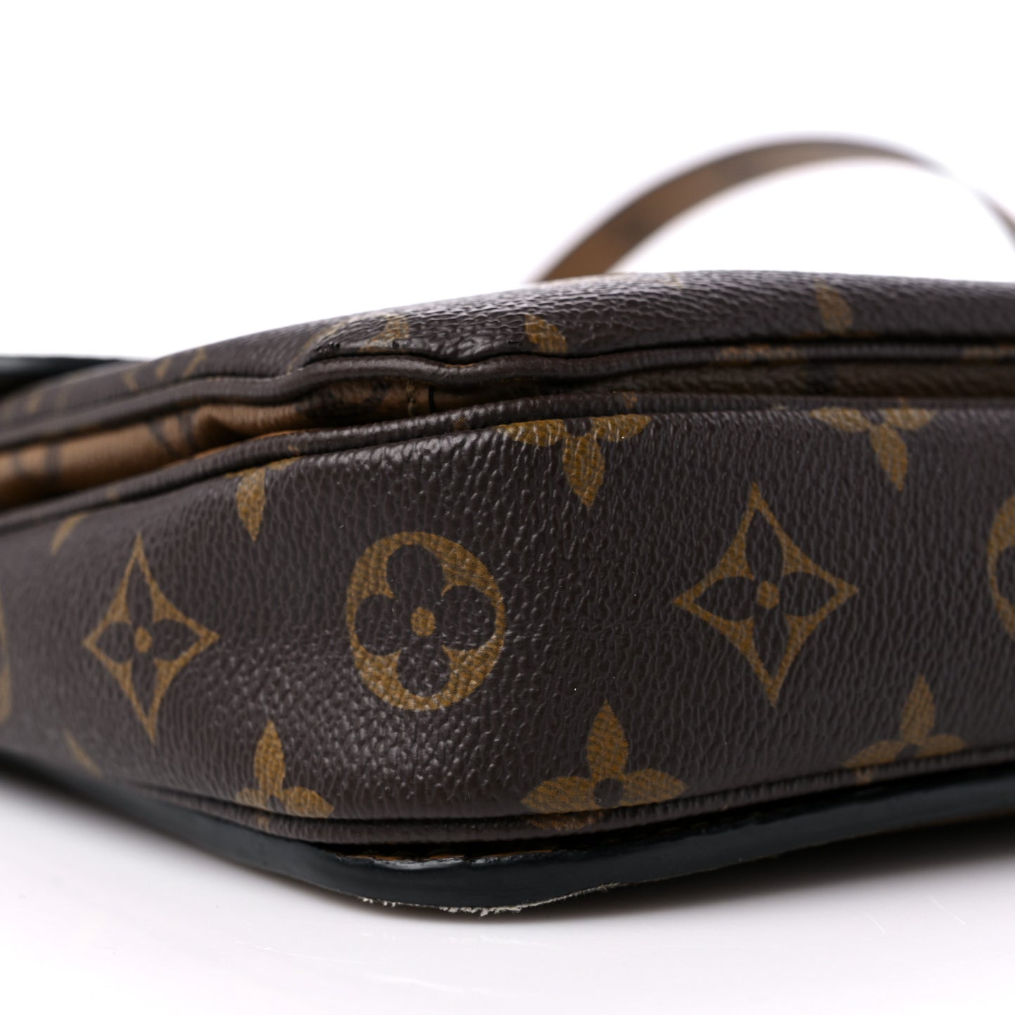 Reverse Monogram Pochette Metis
