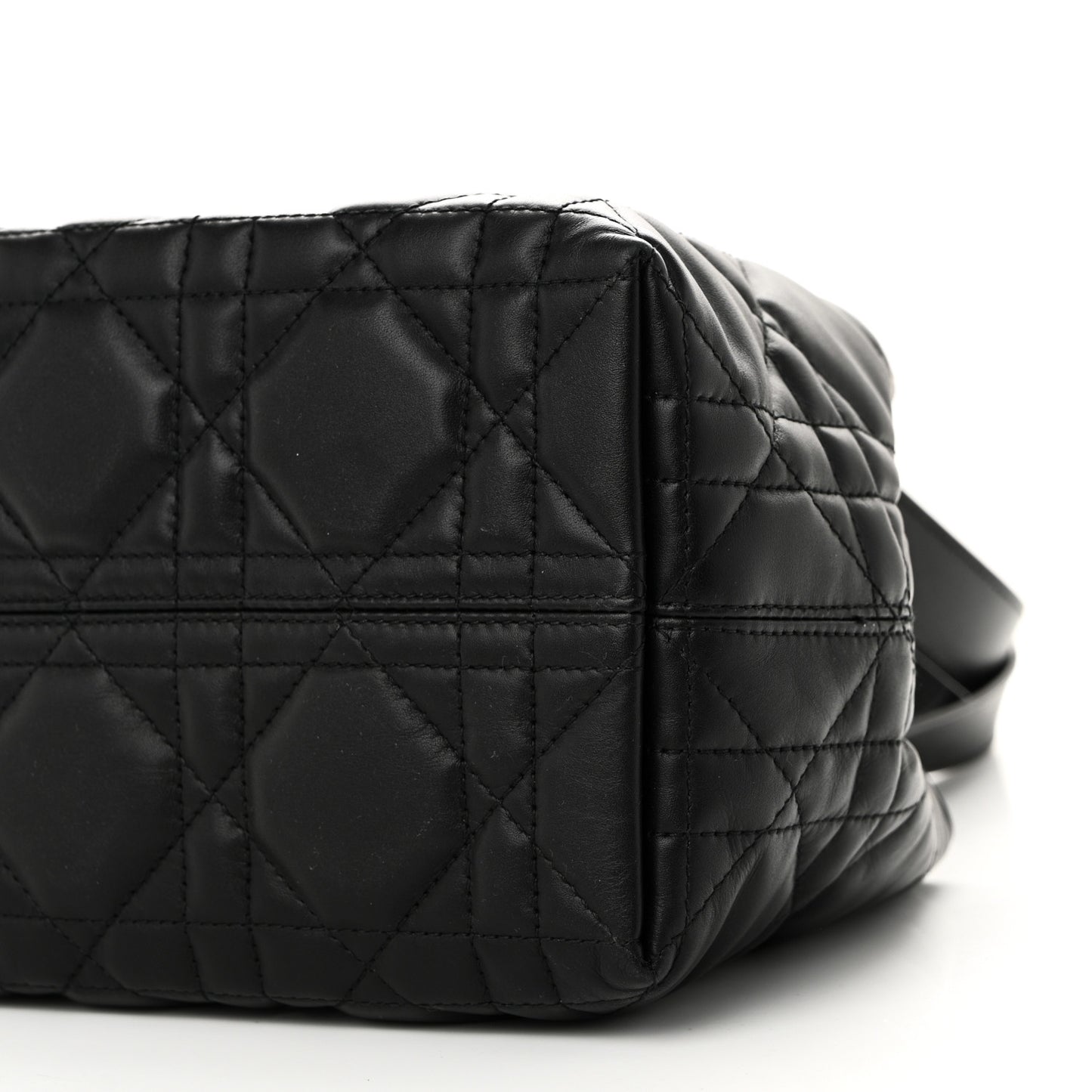 Calfskin Macrocannage Small Toujours Black