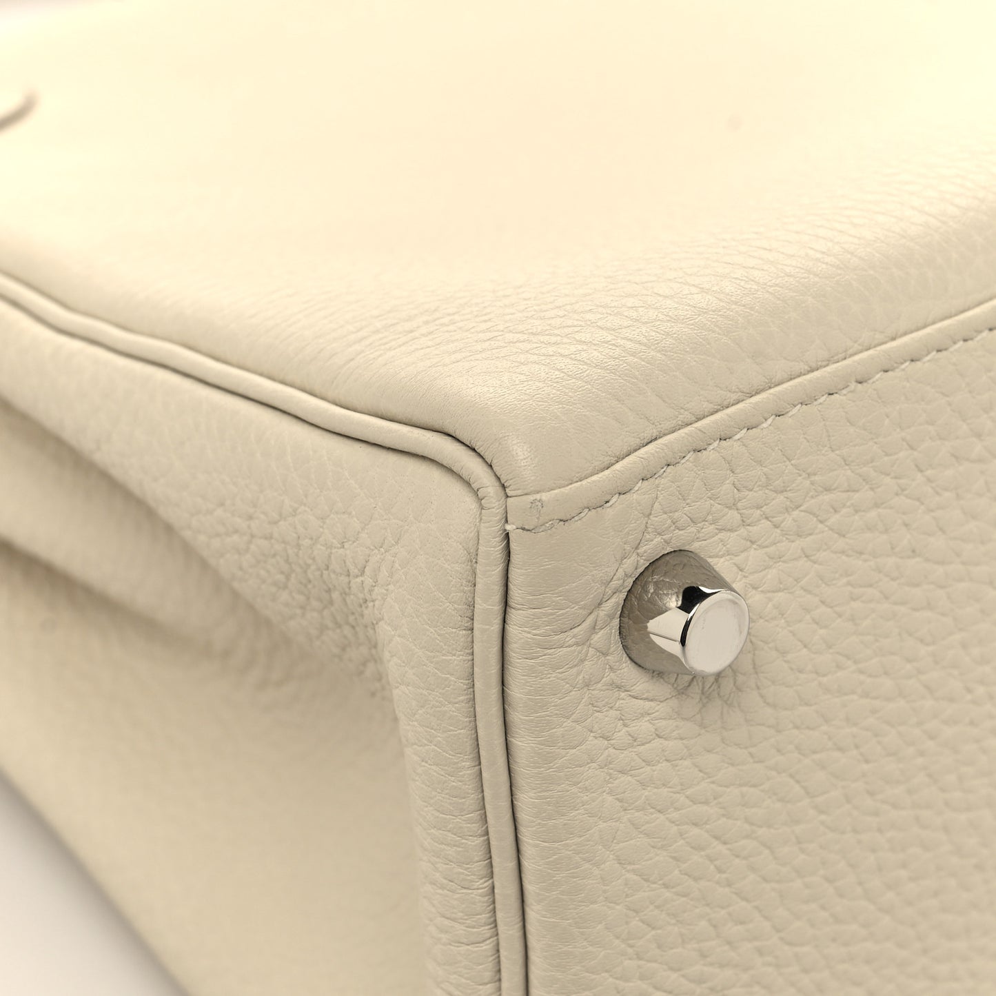 Togo Kelly Retourne 25 Craie