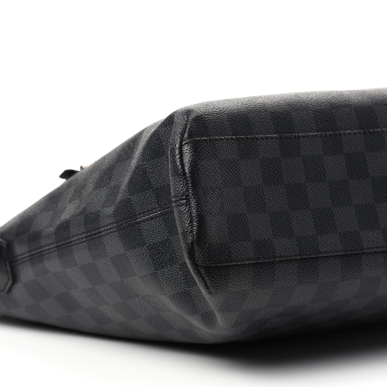 Louis Vuitton Damier Graphite Mick MM 6 of 8