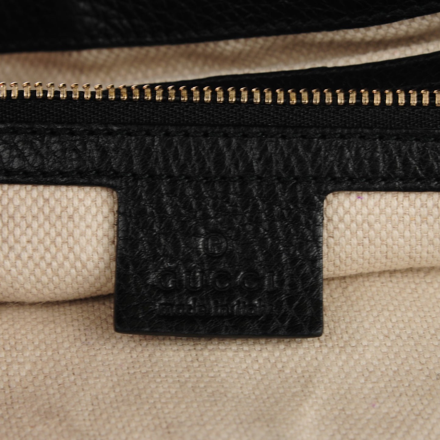 Pebbled Calfskin Medium Soho Hobo Black