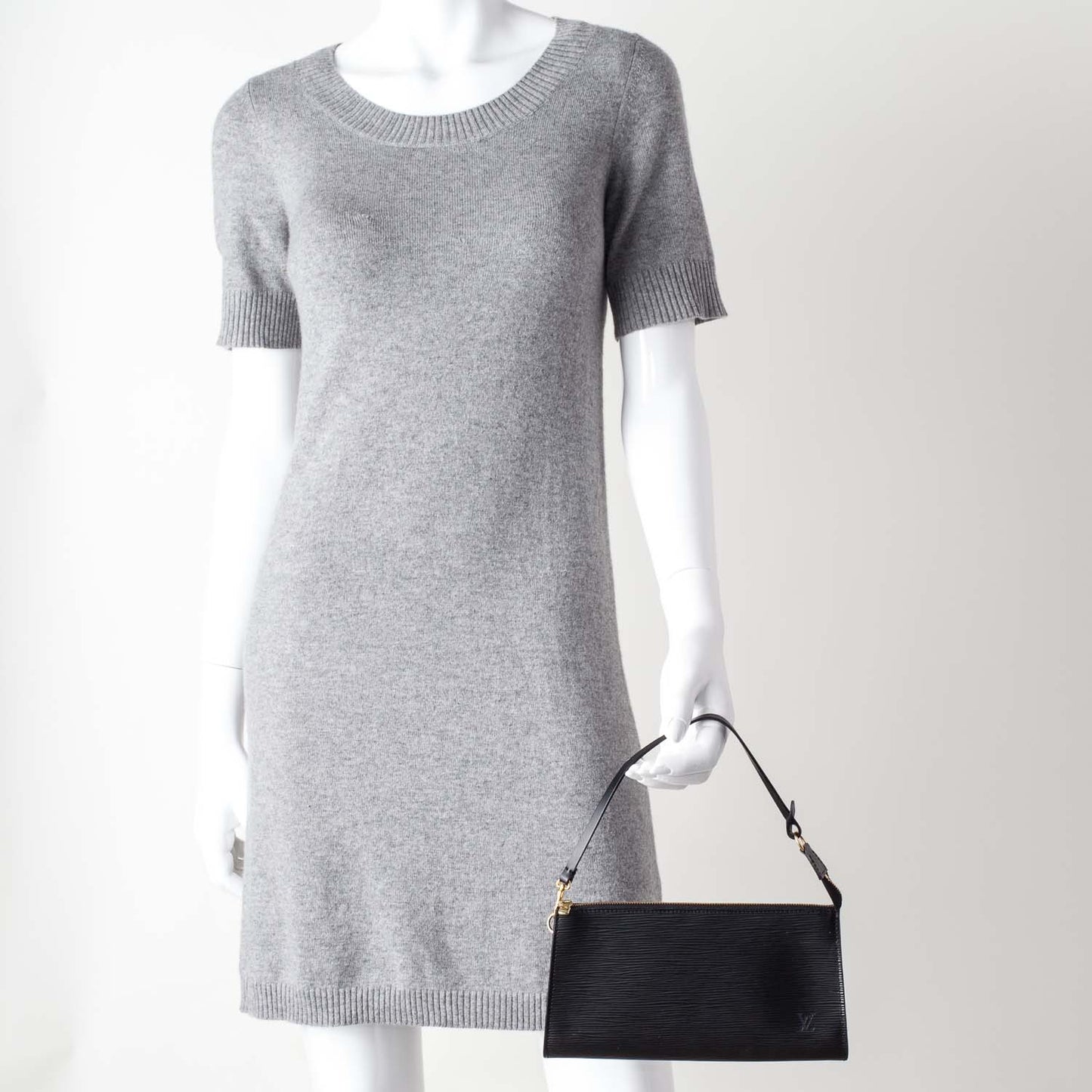 Epi Pochette Accessories 24 Black