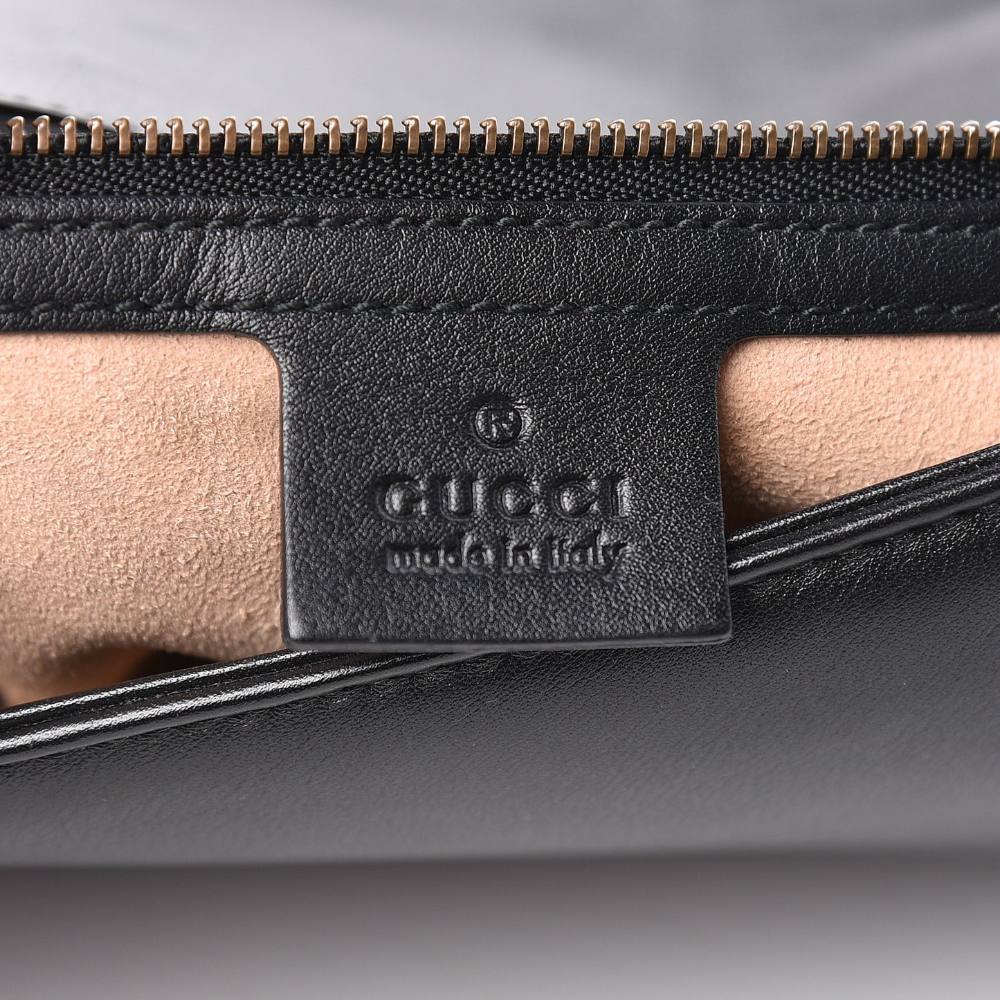 Calfskin Matelasse Medium GG Marmont Shoulder Bag Black
