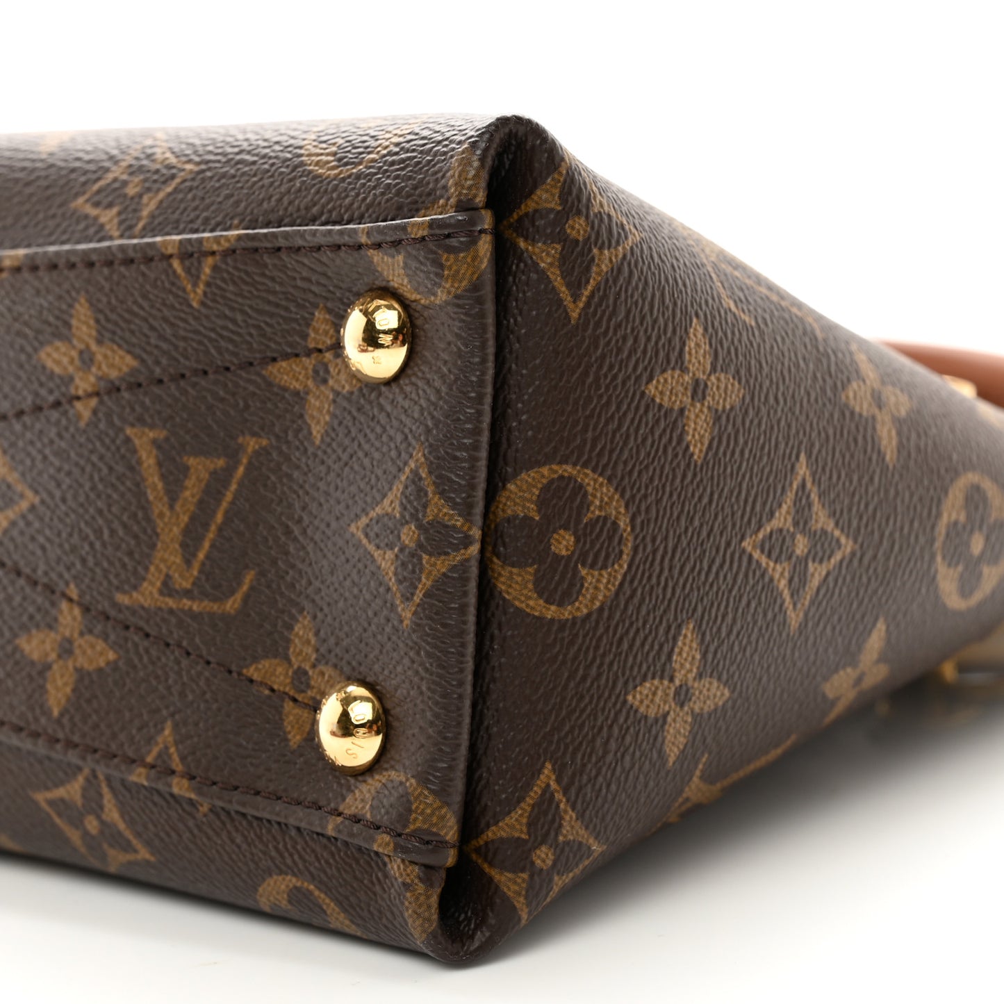Monogram V Tote BB Black