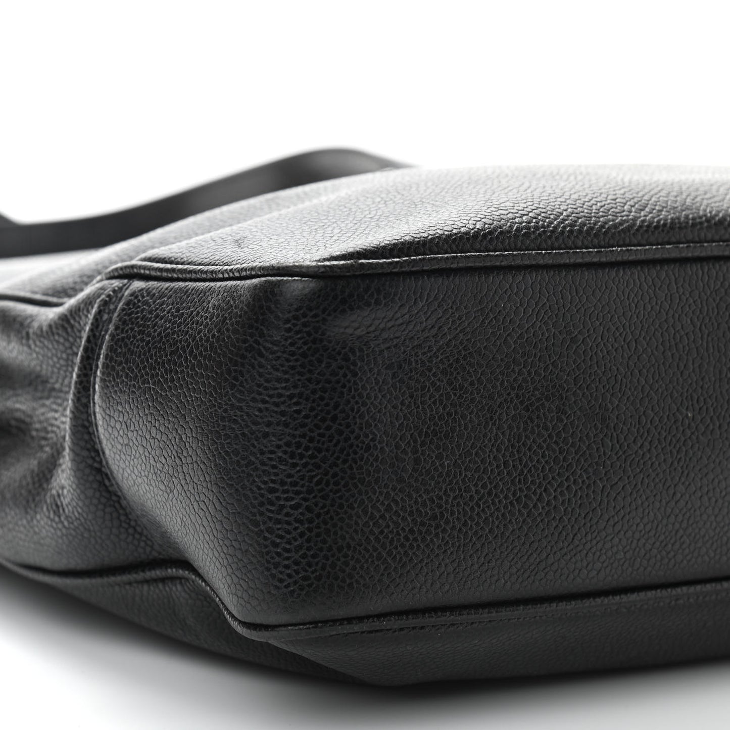 Caviar CC Tote Black