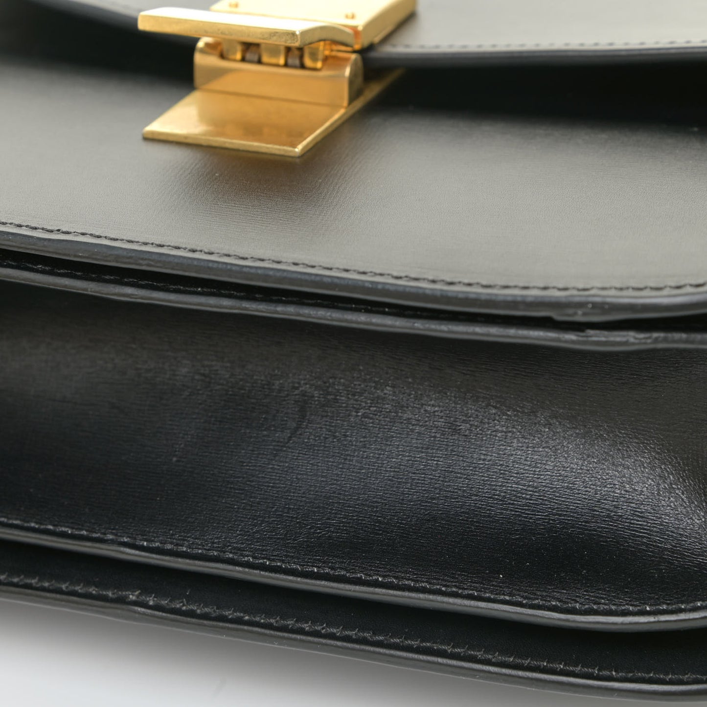 Box Calfskin Medium Classic Box Flap Bag Black