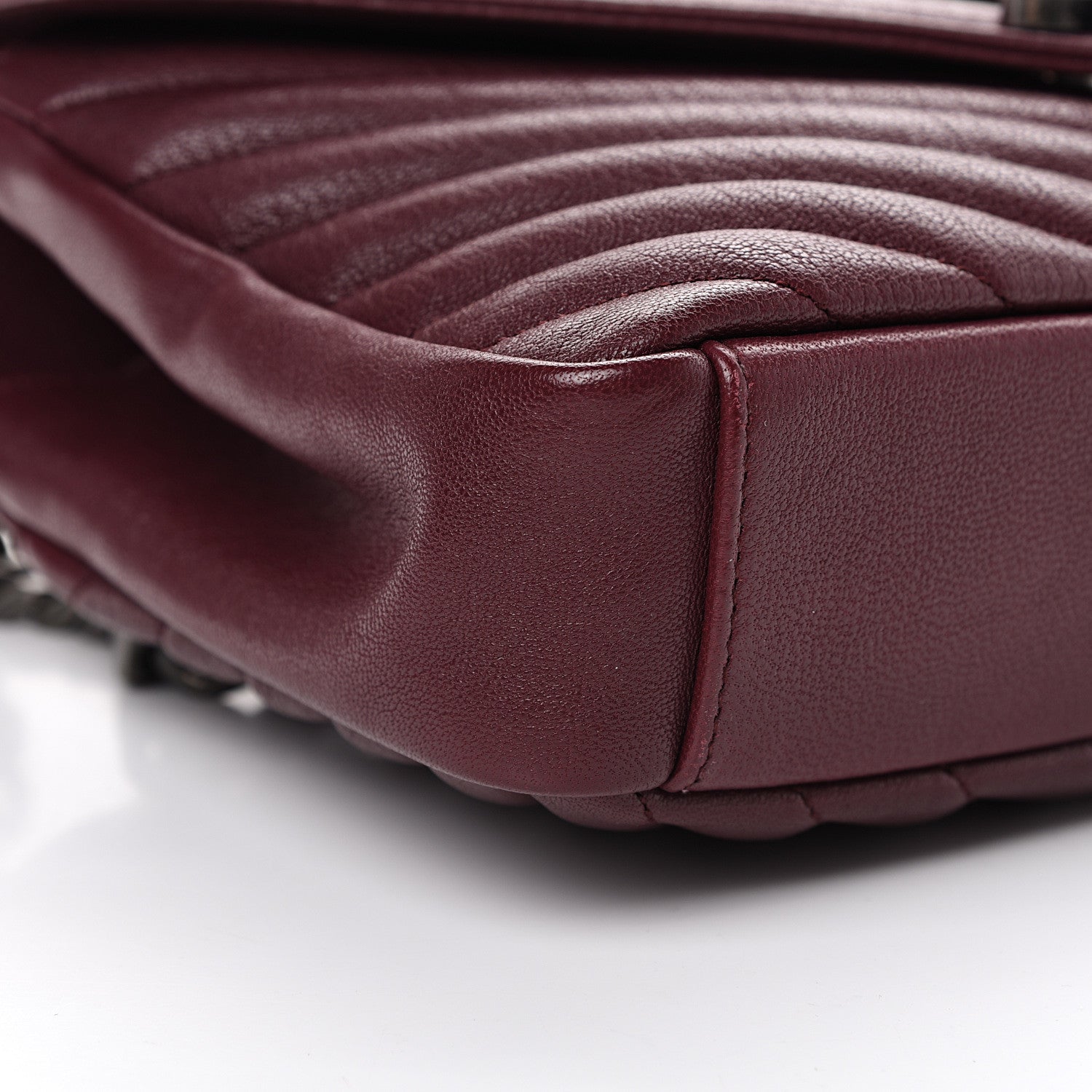 Saint Laurent Sheepskin Matelasse Chevron Monogram Medium College Bag Rouge Legion 8 of 9