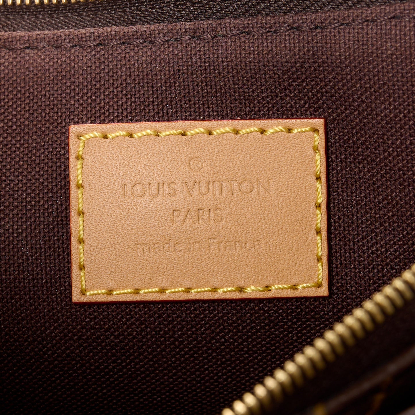 Monogram Liv Pochette