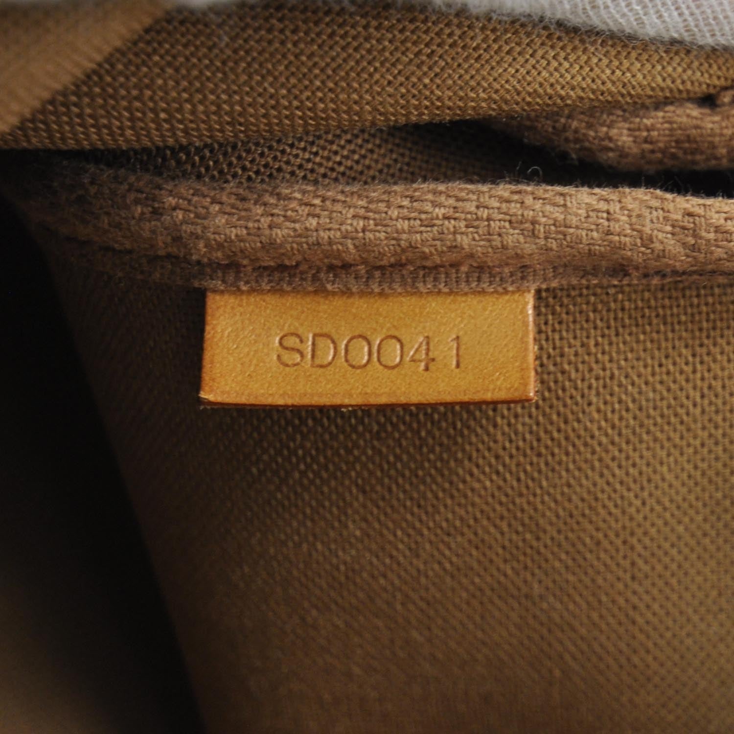 Louis Vuitton Monogram Pochette Accessories Bag 8 of 9