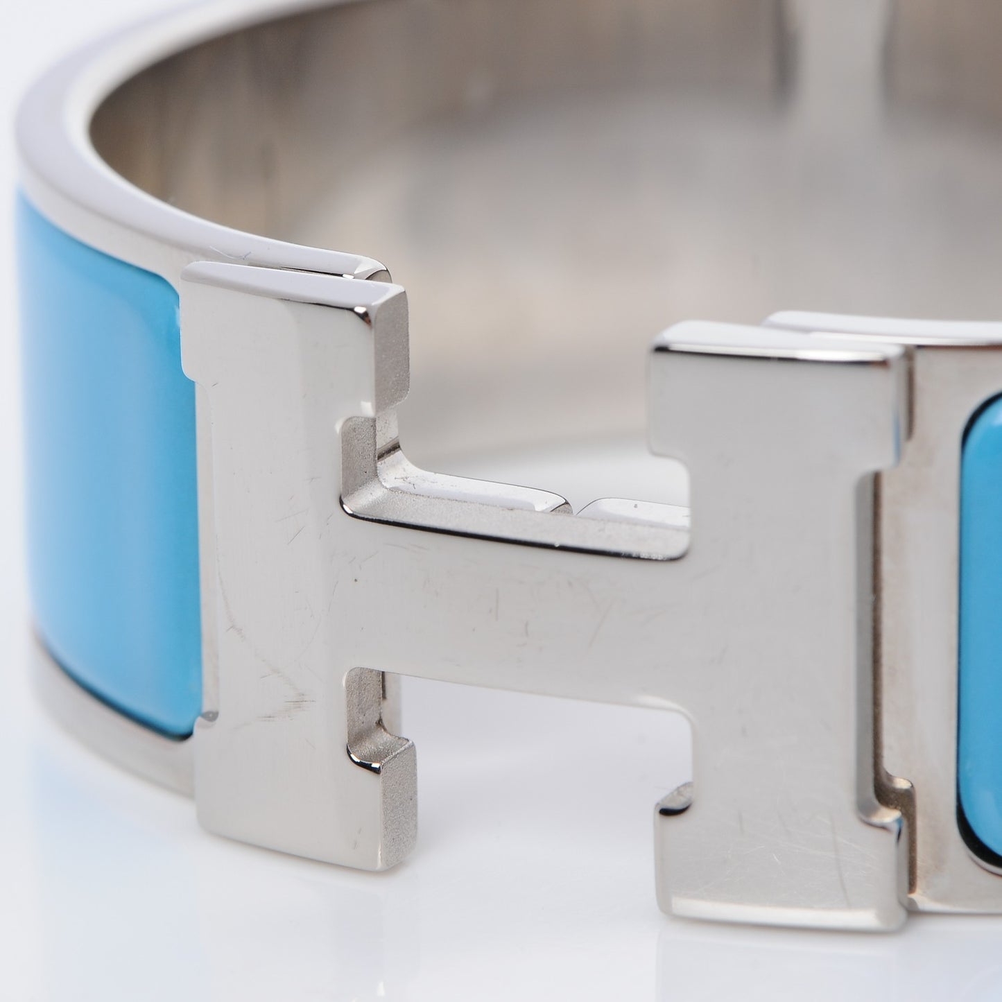 Enamel Clic Clac H Wide Bracelet PM Blue Jean