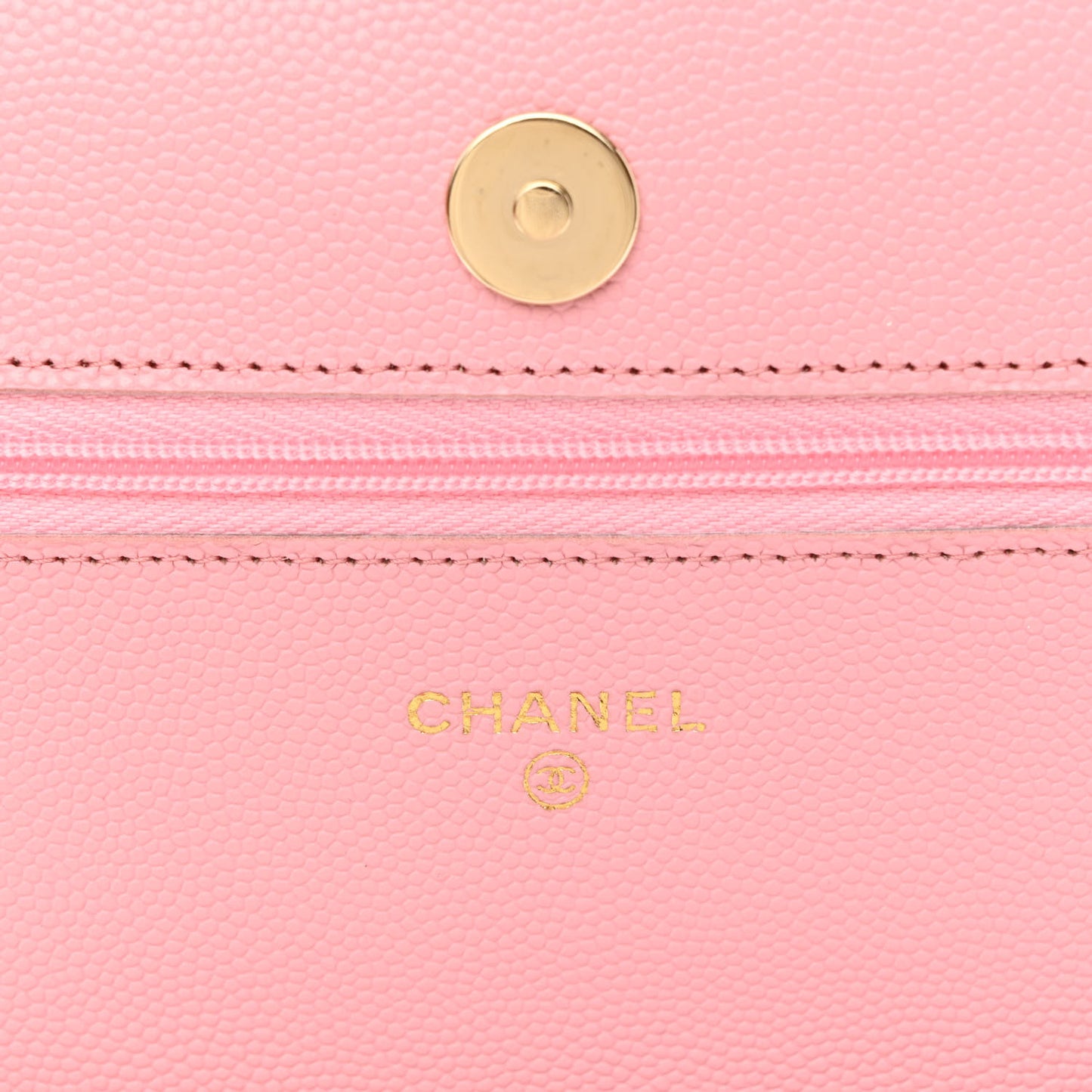 Caviar Quilted Wallet on Chain WOC Light Pink