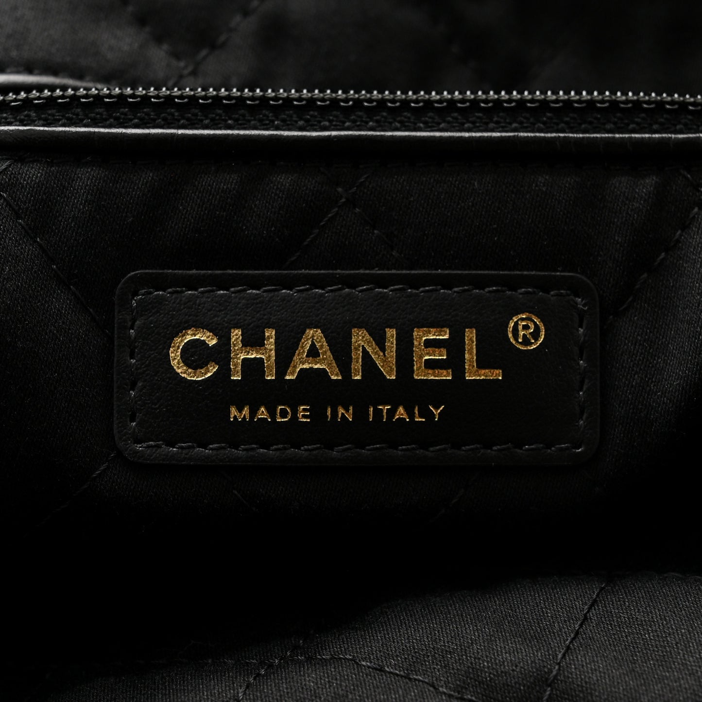 Shiny Calfskin Quilted Chanel 22 Black