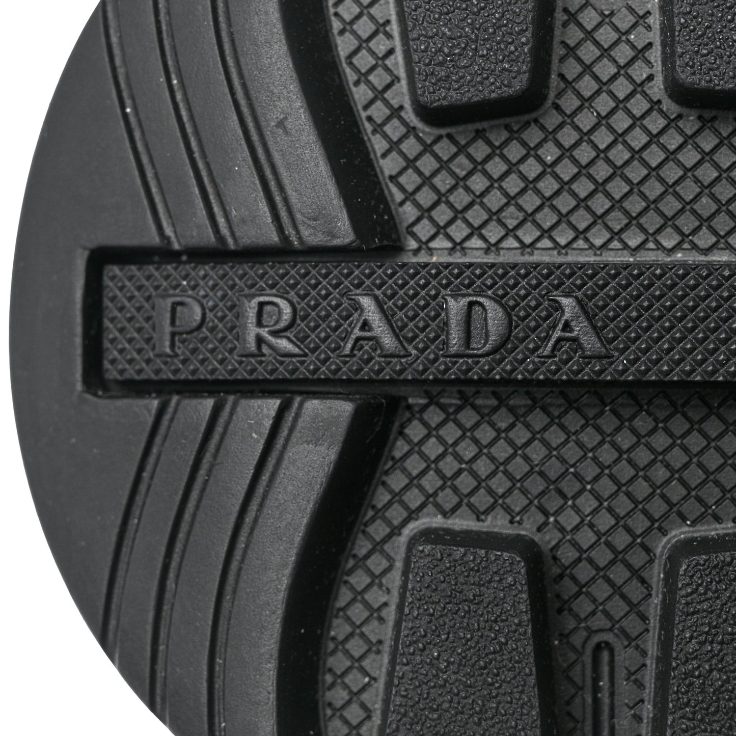 Re-Nylon Piuma Metal Triangle Logo Quilted 45mm Sneakers 40 Fiordaliso