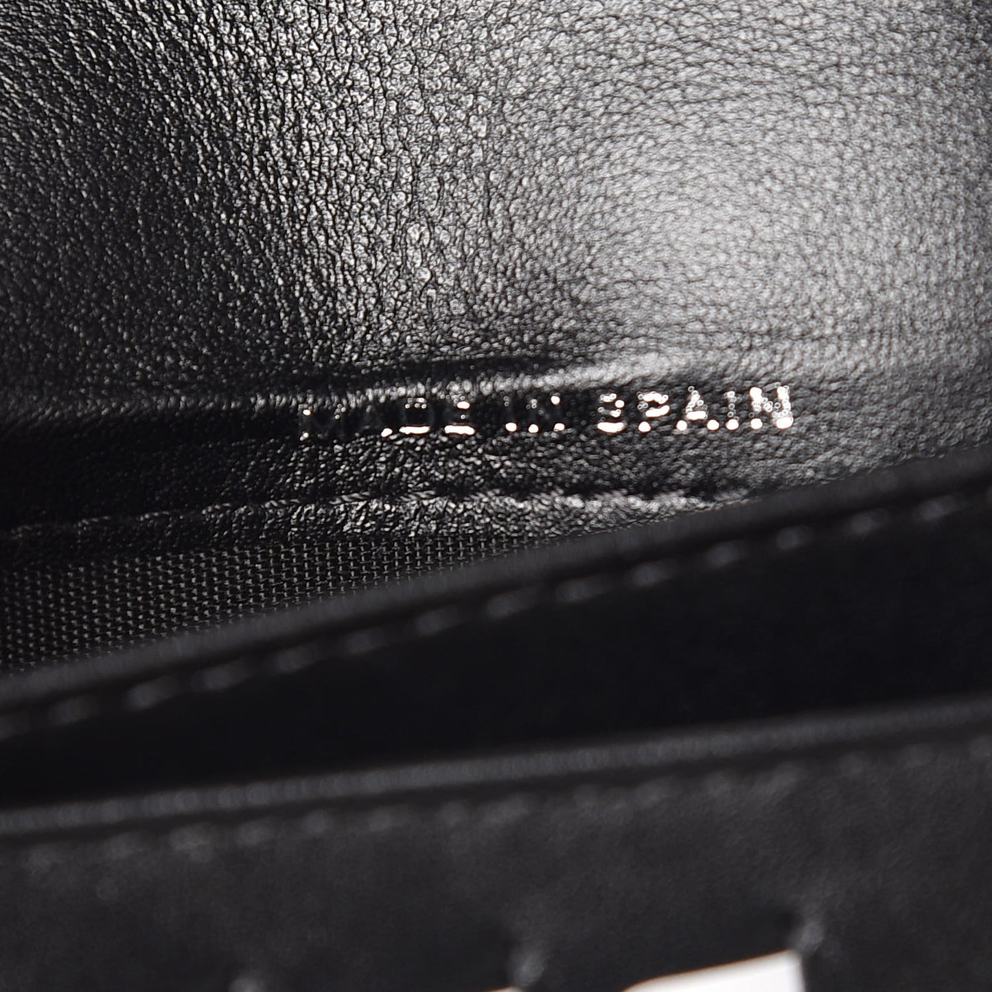 Patent Quilted Brilliant Yen Wallet Black