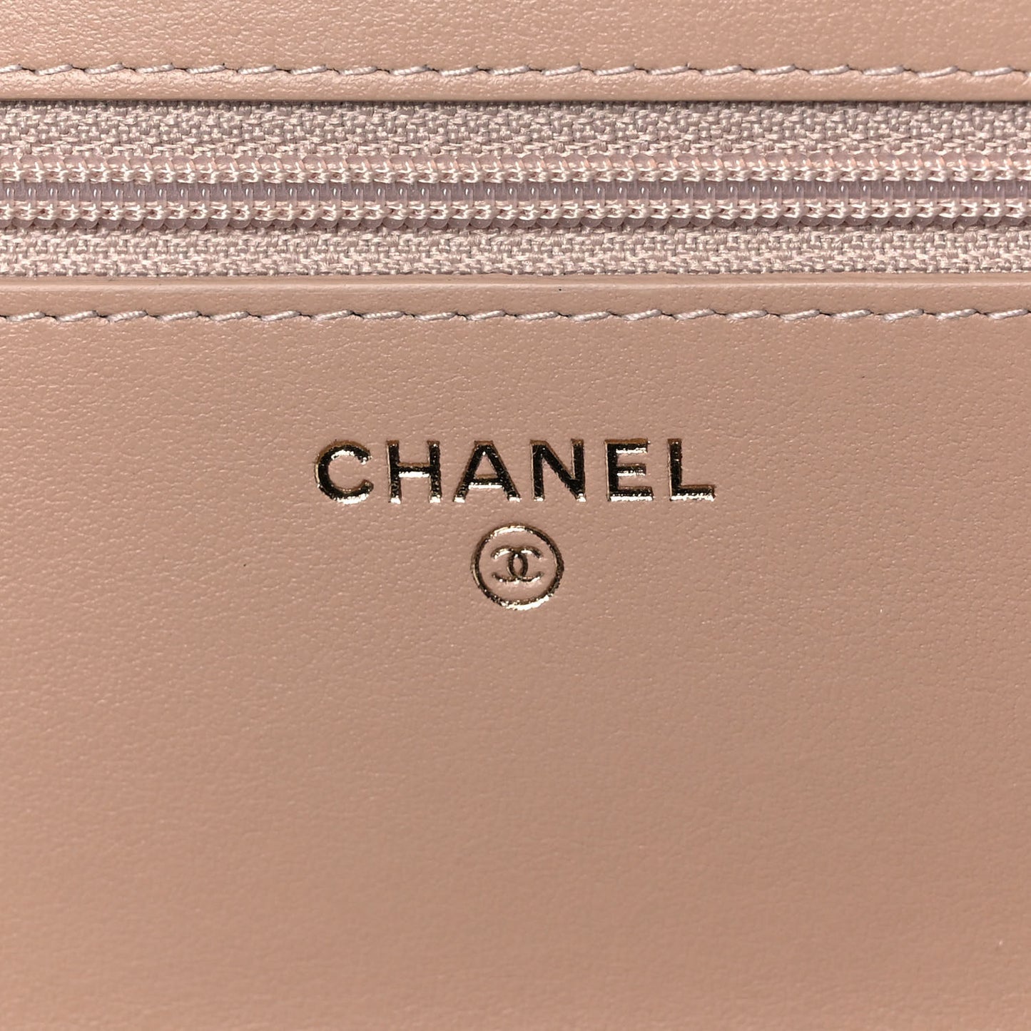 Caviar Quilted CC Filigree Wallet On Chain WOC Beige Black