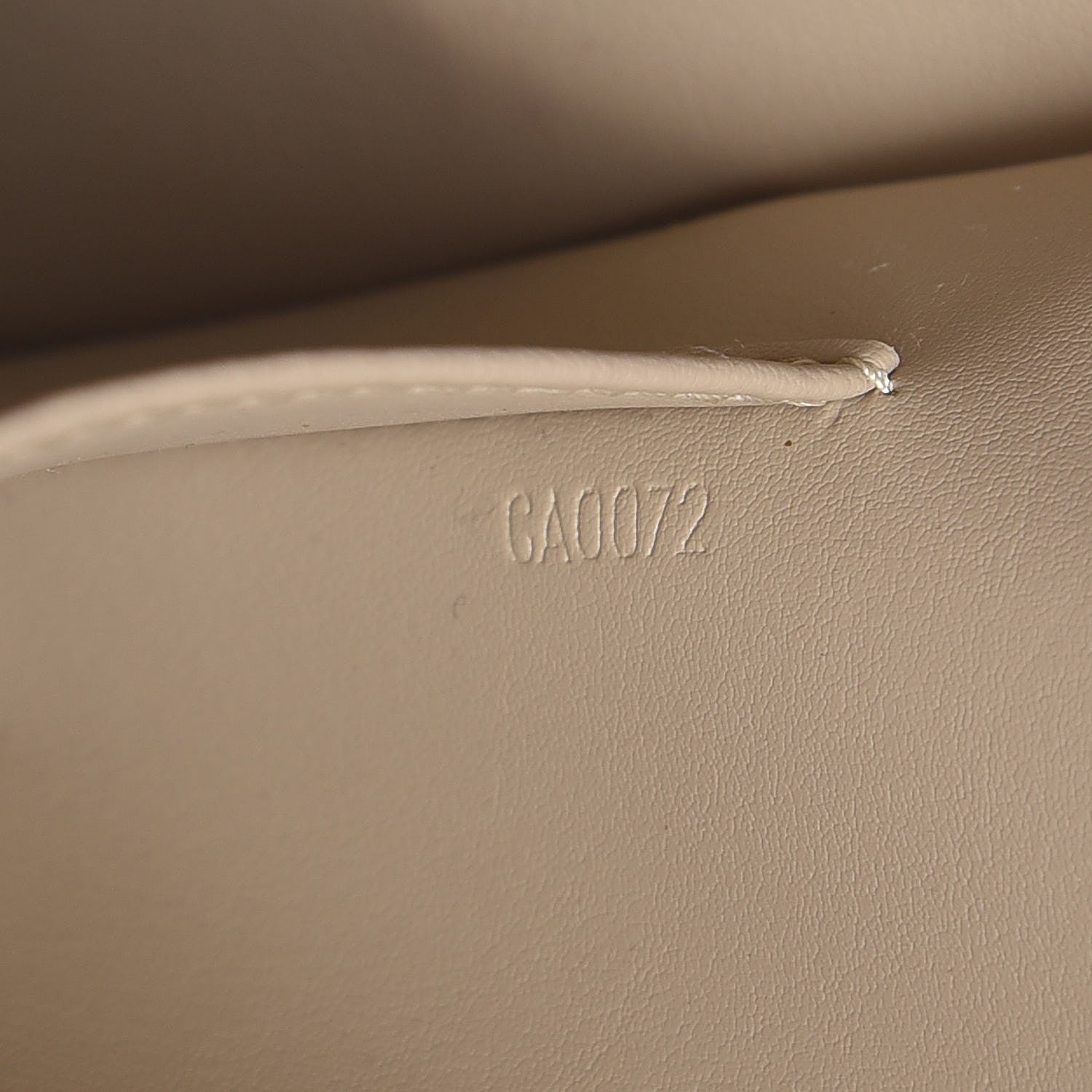 Louis Vuitton Vernis Thompson Street Beige 7 of 11