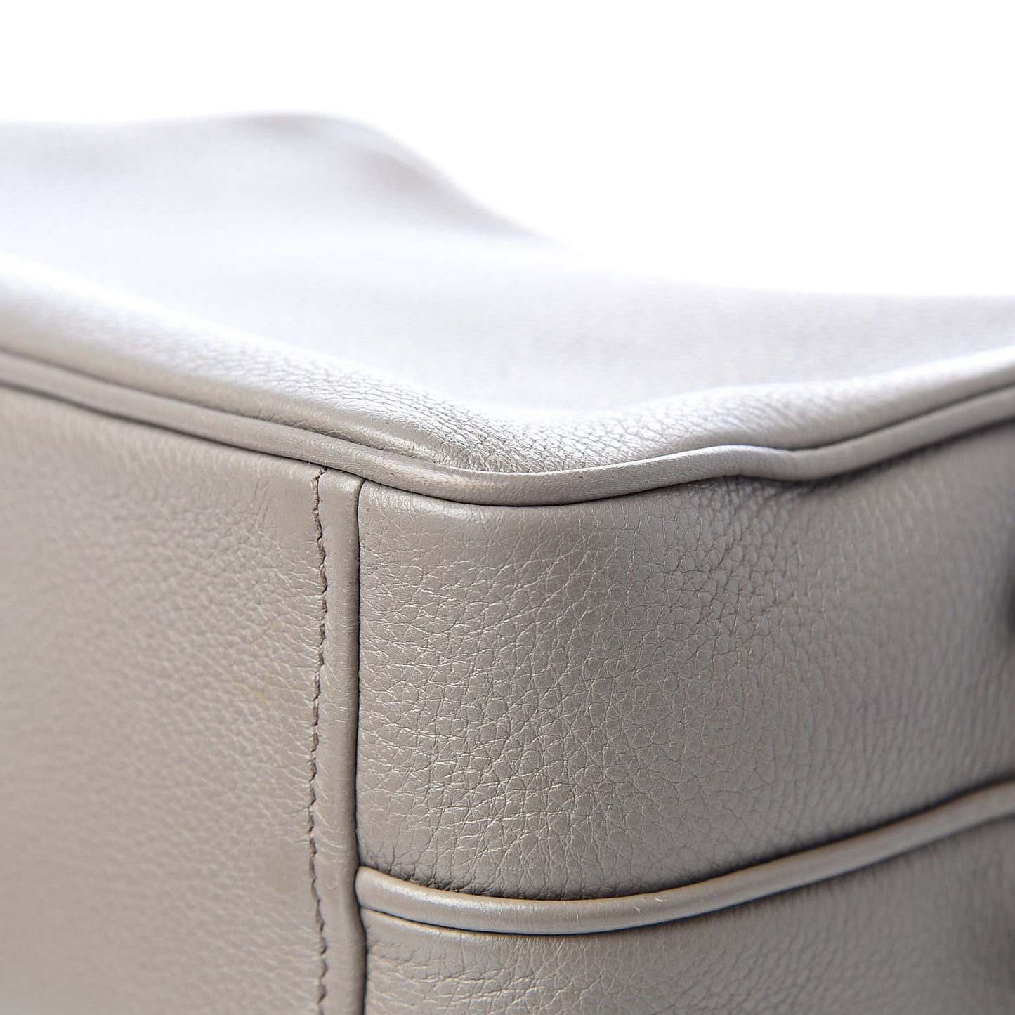 Vitello Phenix Camera Bag Argilla