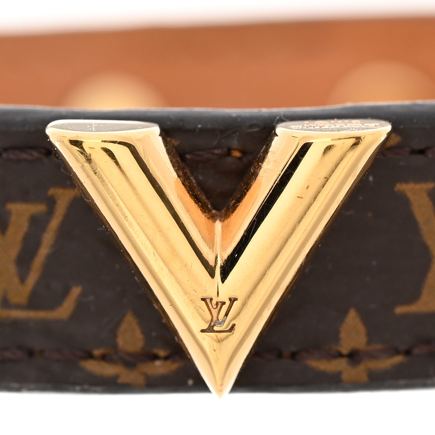 Monogram Essential V Bracelet 17