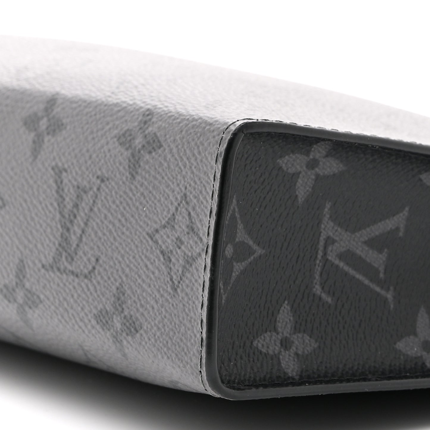 Monogram Eclipse Reverse Pochette Voyage MM