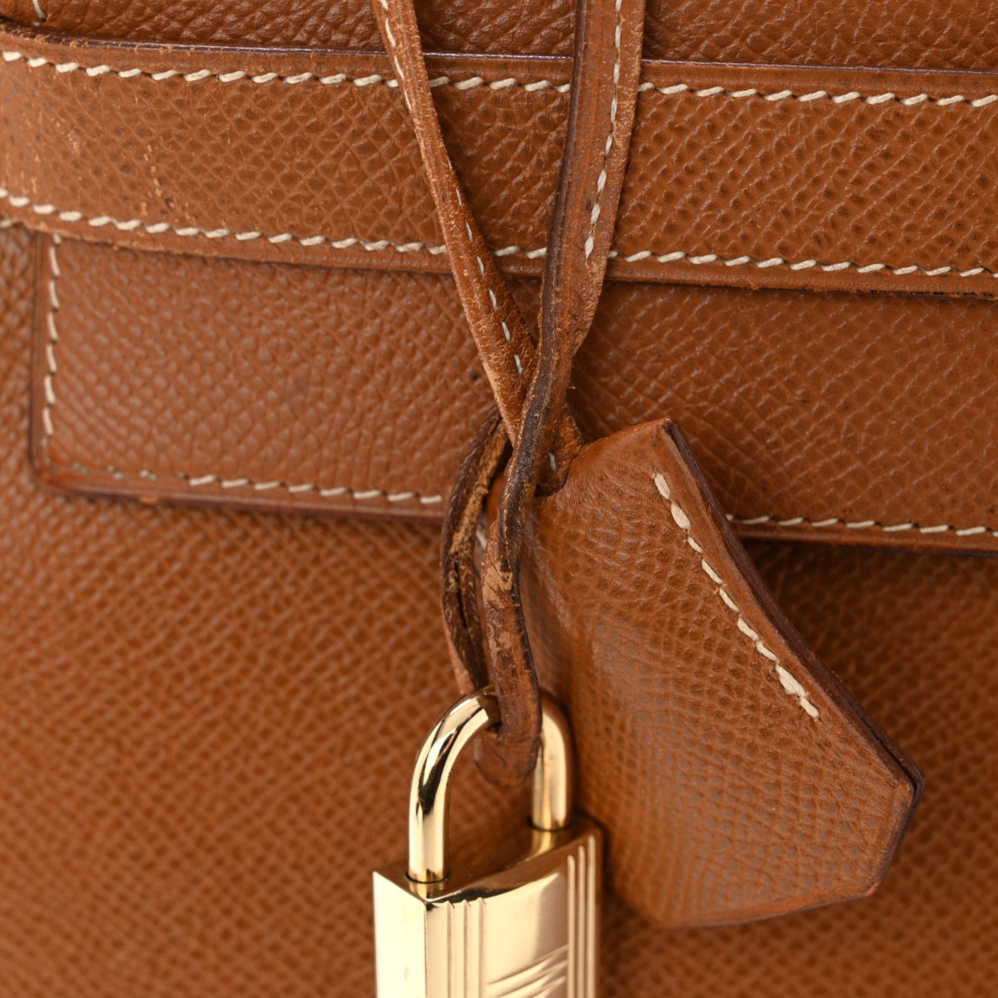 Courchevel Kelly Sellier 32 Gold