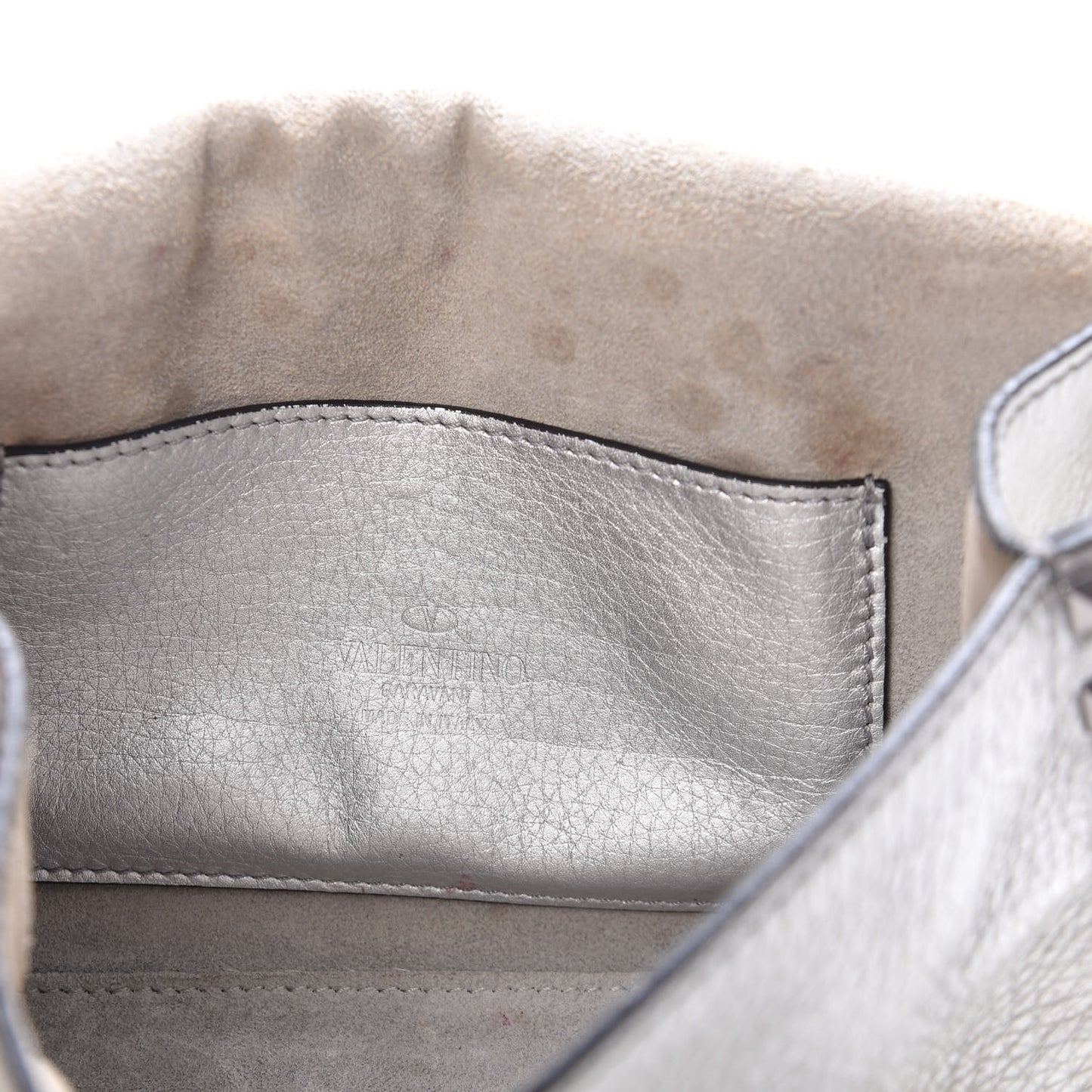 Metallic Pebbled Calfskin Medium Rockstud Flip Lock Crossbody Bag Silver