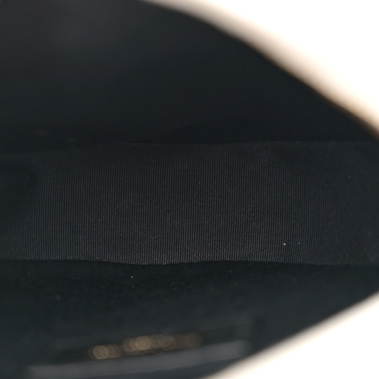 Saint Laurent Grain De Poudre Matelasse Chevron Quilted Round Vinyle Camera Bag Crema Soft 5 of 10