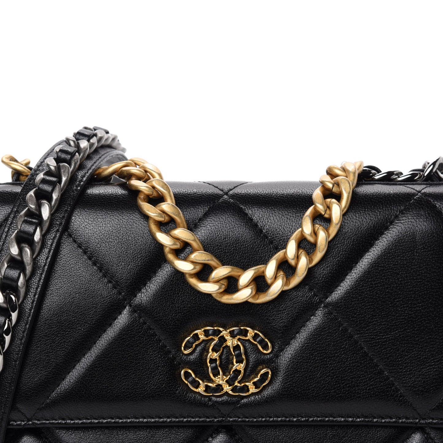 Goatskin Quilted 19 Wallet On Chain WOC Black