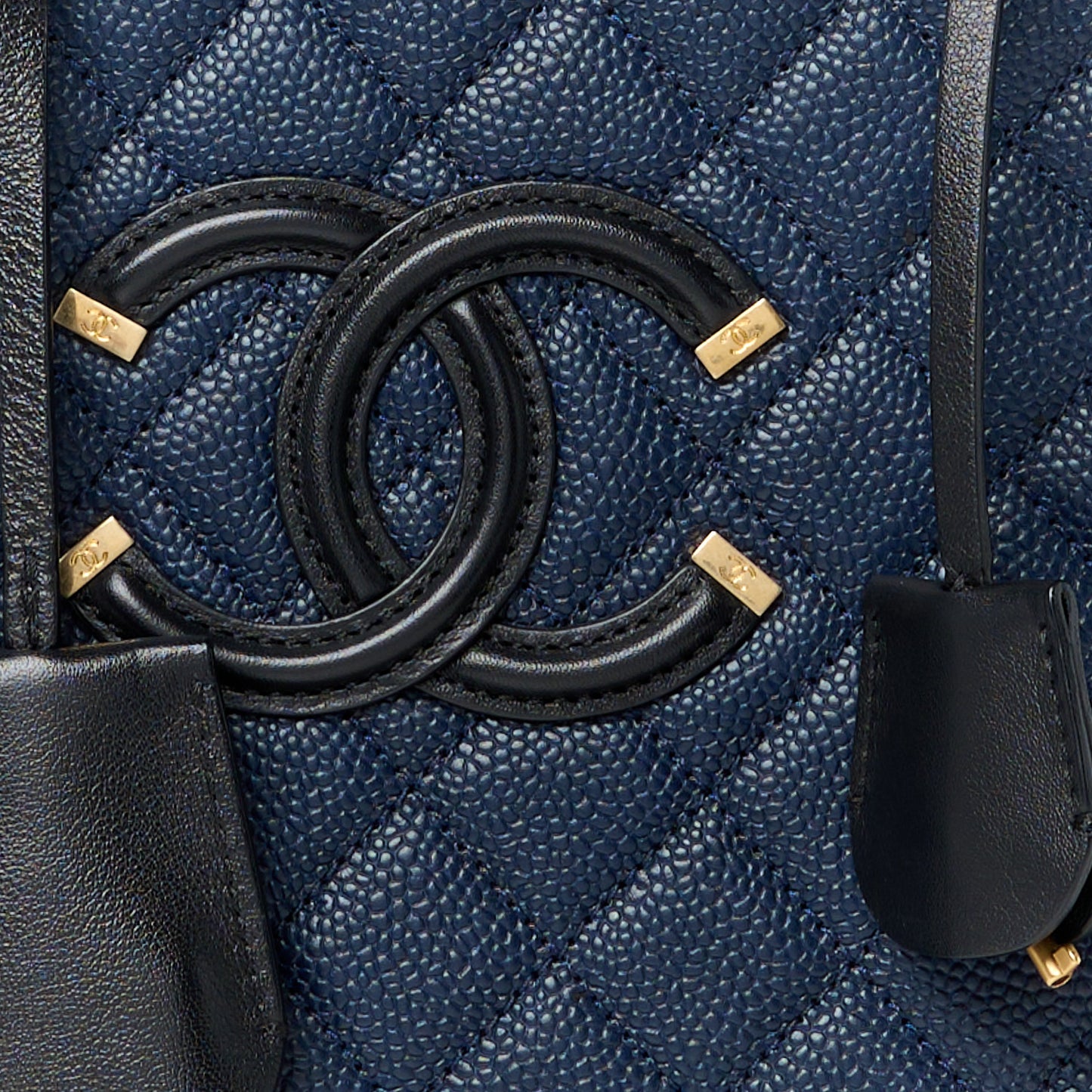 Caviar Quilted Large CC Filigree Vanity Case Navy Black