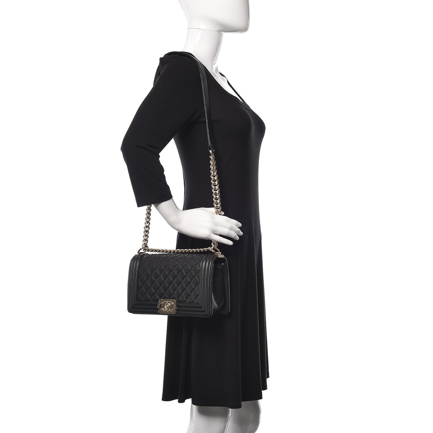Caviar Quilted Medium Boy Flap Black