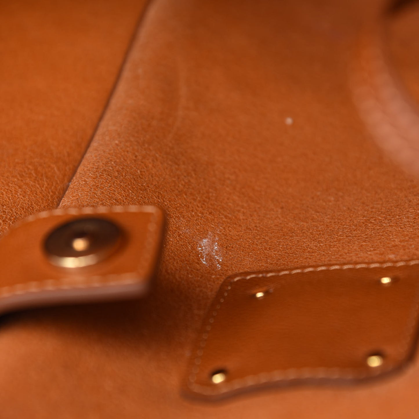 Smooth Calfskin Medium Vick Tote Caramel