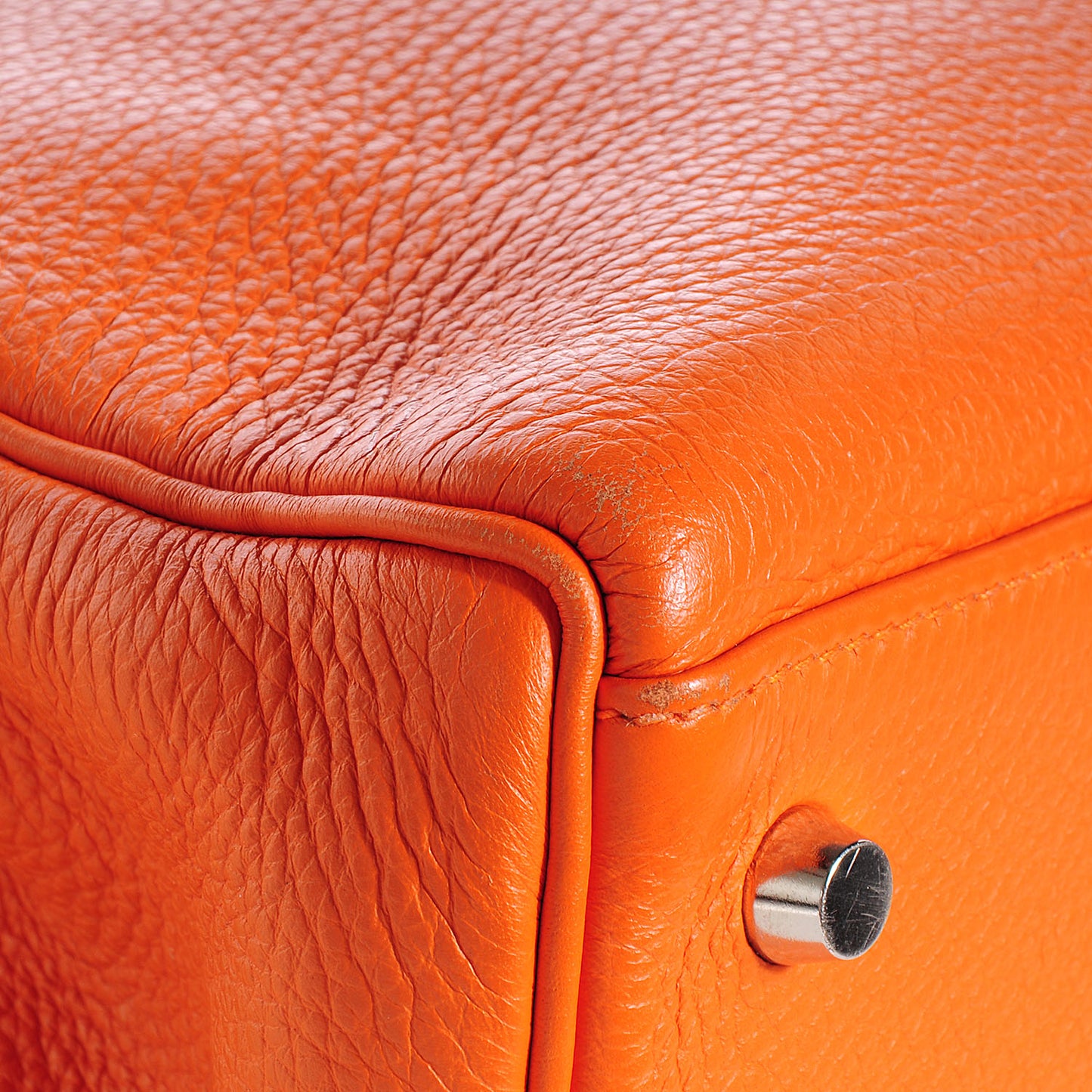 Togo Kelly Retourne 35 Orange