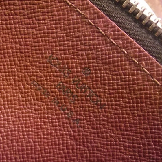 Monogram Papillon 26