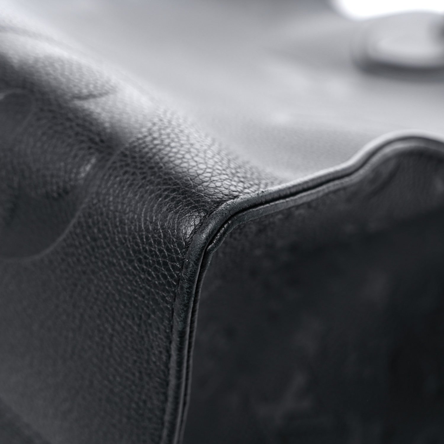 Louis Vuitton Empreinte Monogram Giant Onthego GM Black 8 of 16