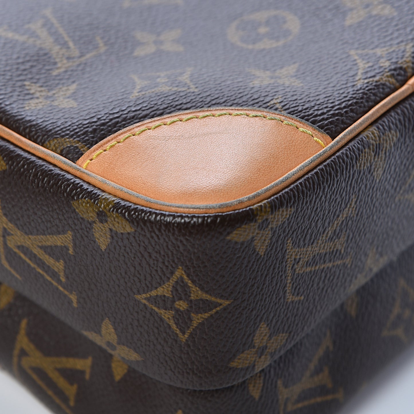 Monogram Amazone
