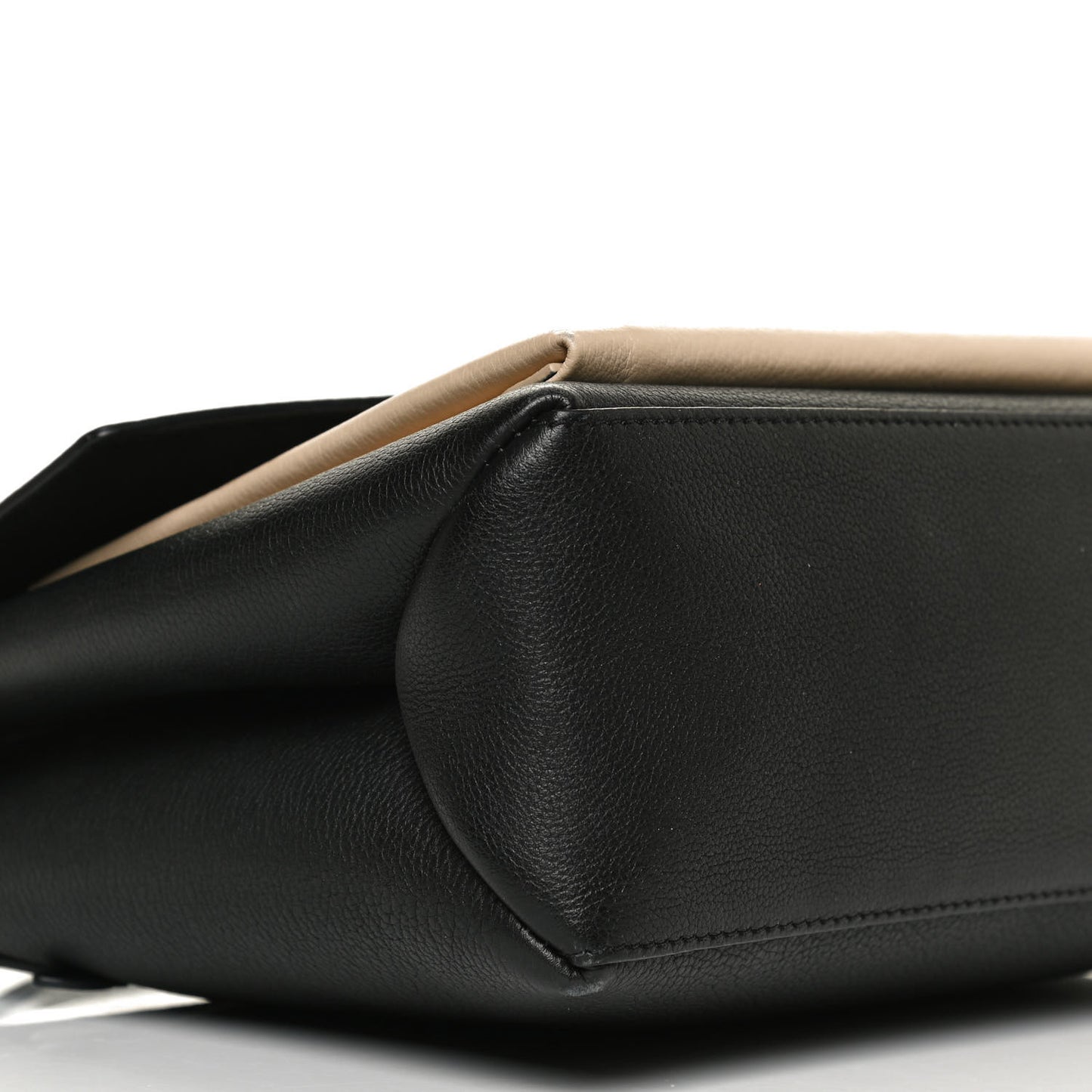 Soft Calfskin My Lockme Top Handle Vanille Black