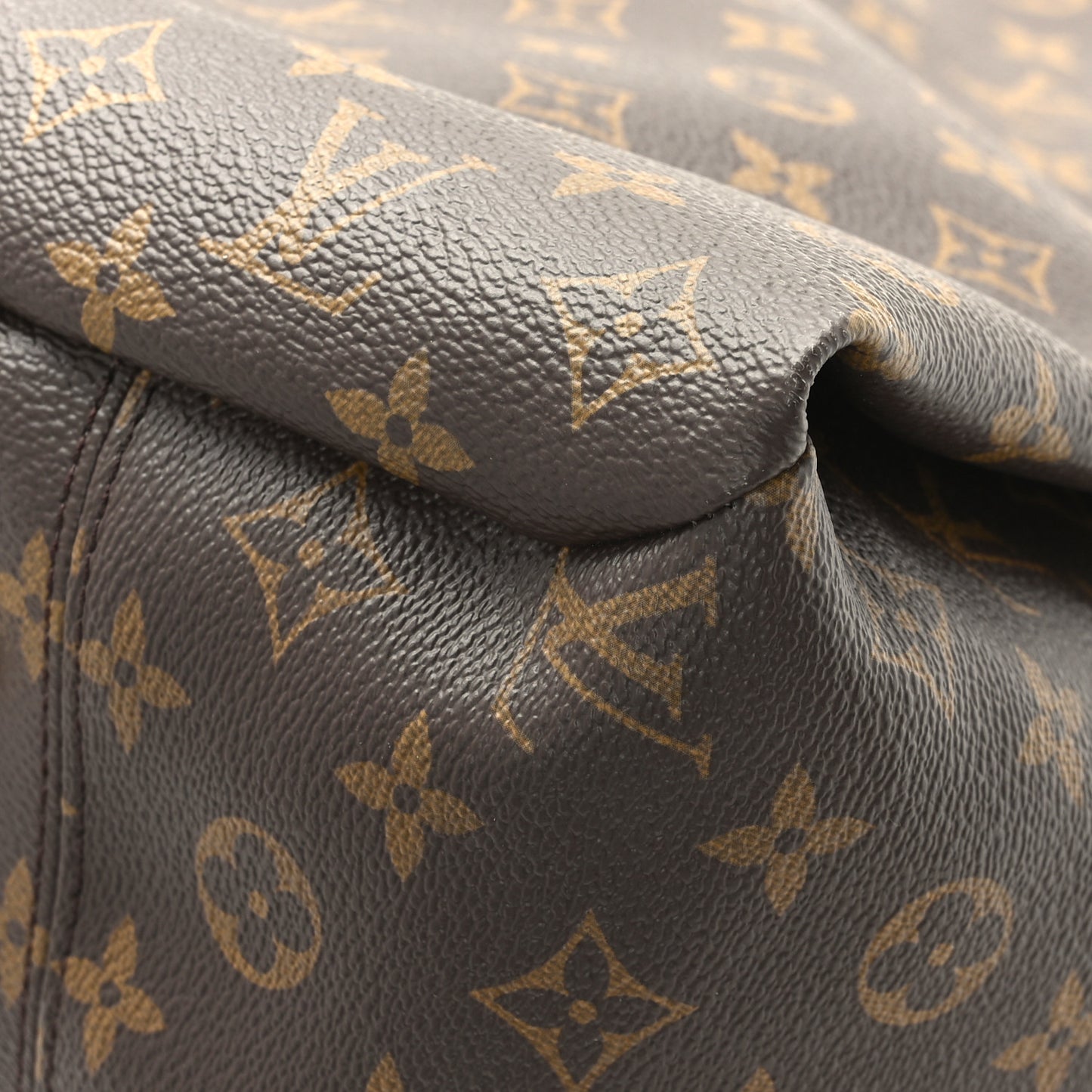 Monogram Artsy MM