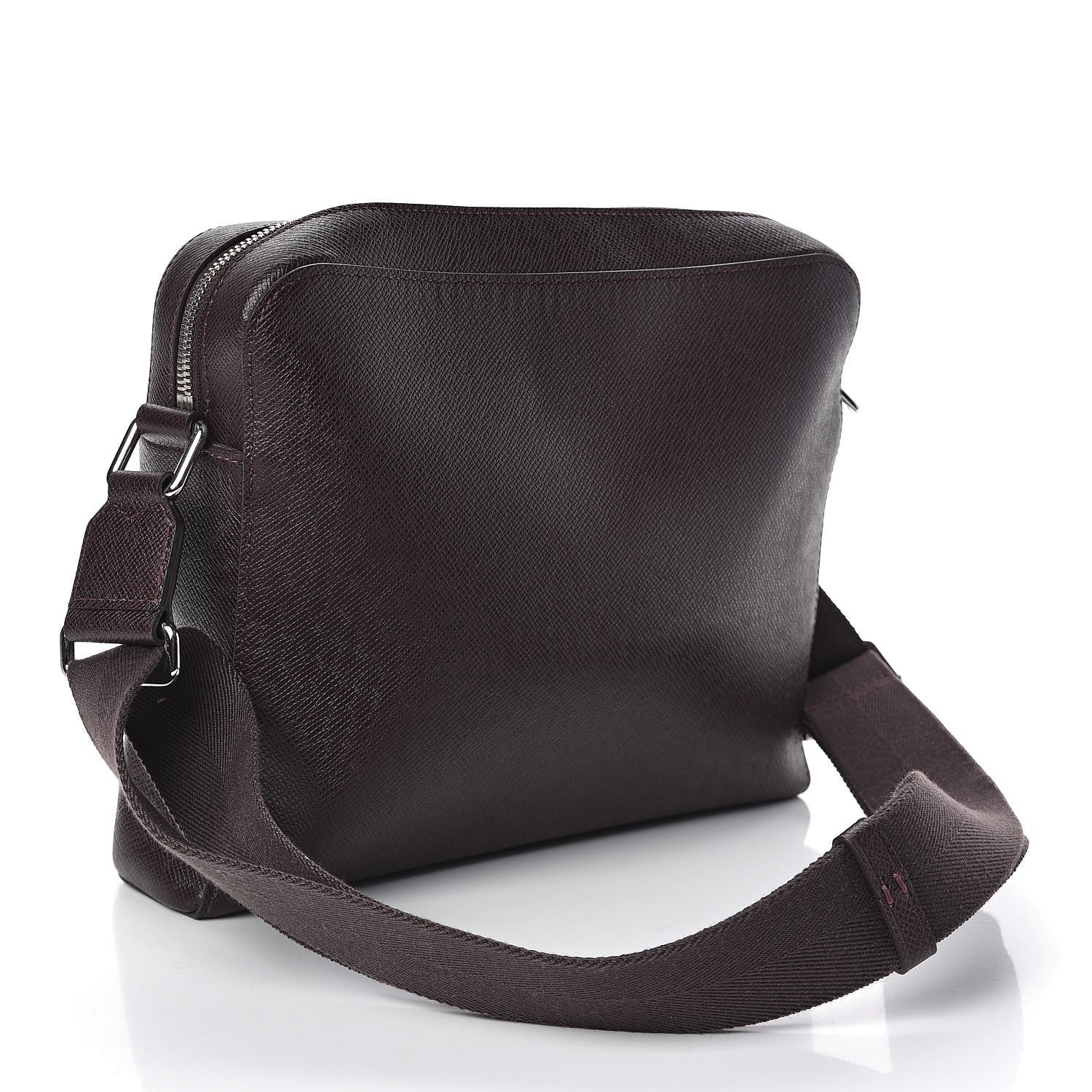 Louis Vuitton Taiga Anton Messenger PM Acajou 3 of 10