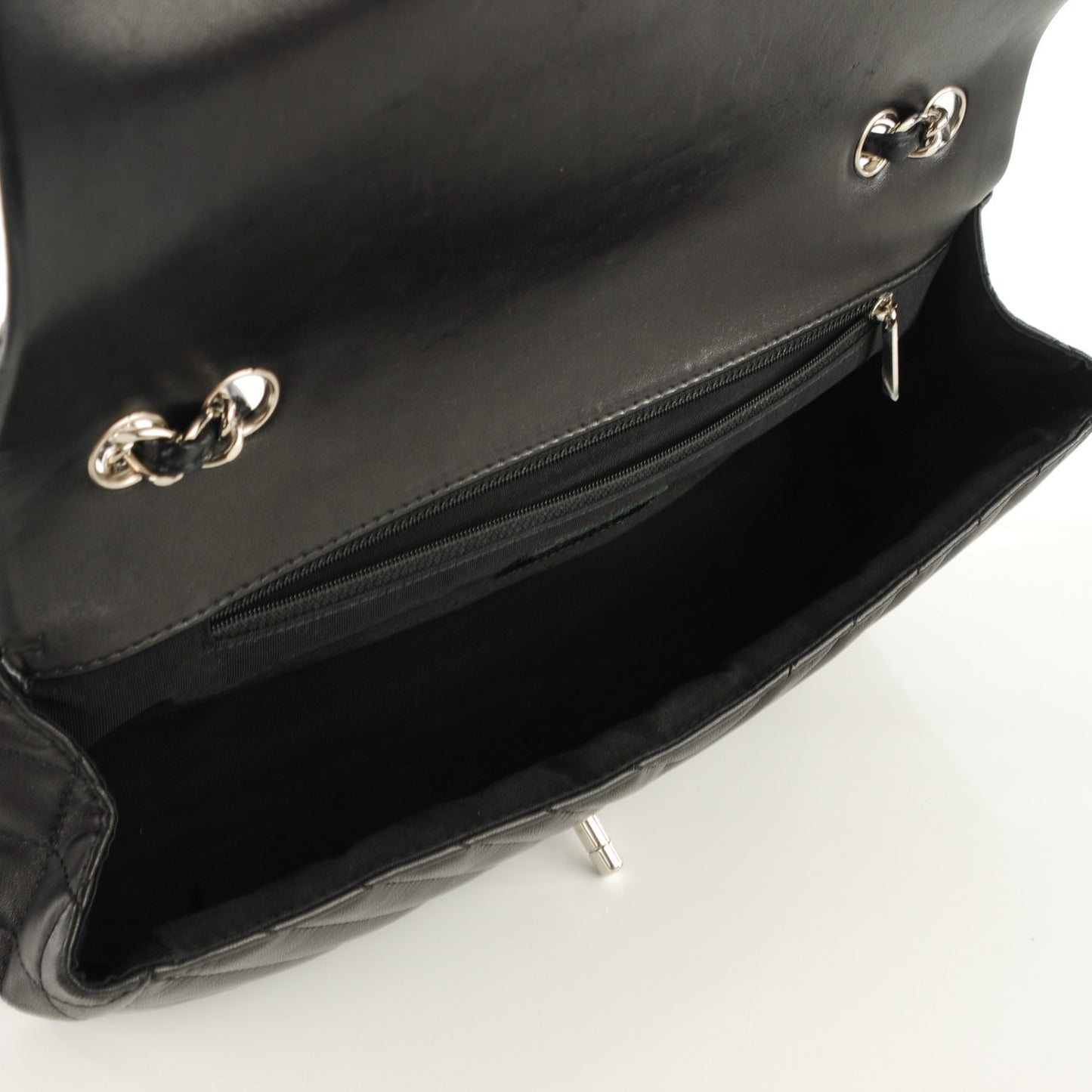 Lambskin Chevron Quilted Large Surpique Flap Black