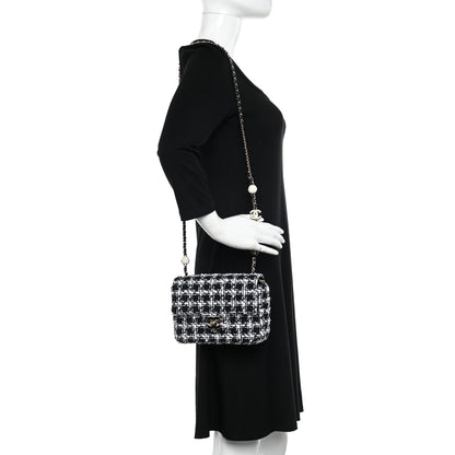 Chanel Tweed Resin Quilted Mini Heart Square Flap Navy White Black 3 of 11