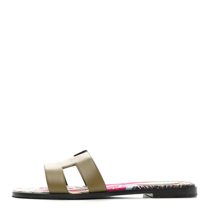Hermes Box Calfskin Oran Sandals 41 Vert Thé Impérial 1 of 9