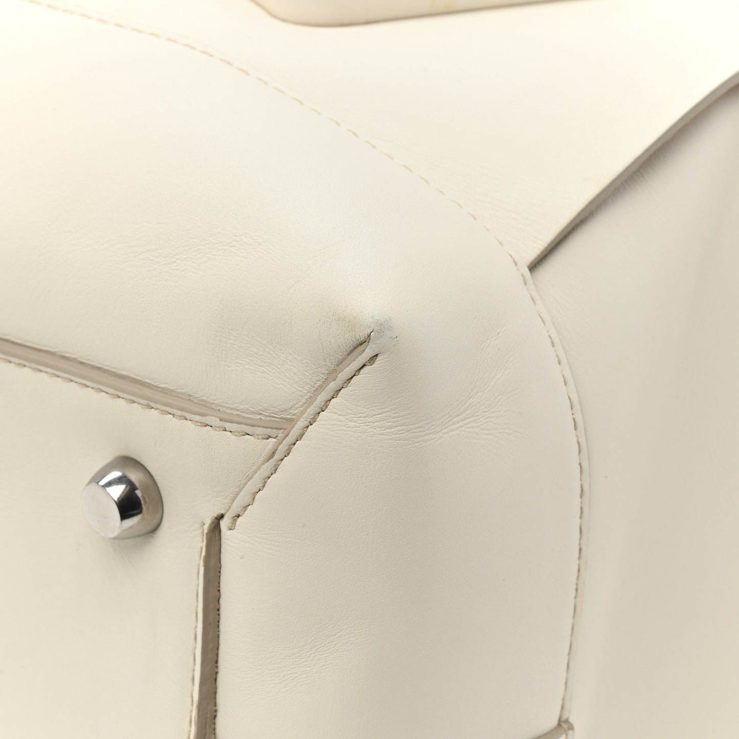 French Calfskin Maxi Intrecciato Large Arco Bianco