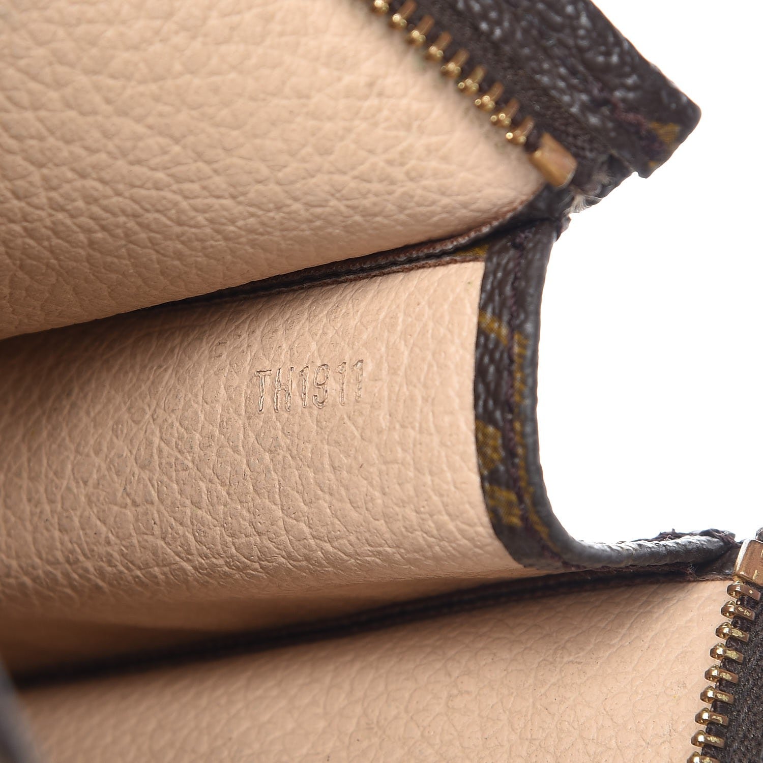 Louis Vuitton Monogram Toiletry Pouch 19 7 of 10
