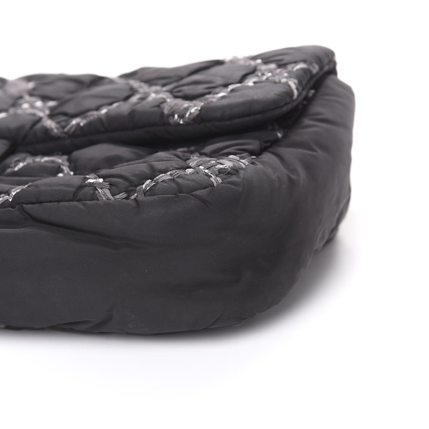 Nylon Quilted Tweed Stitch Medium Bubble Flap Black