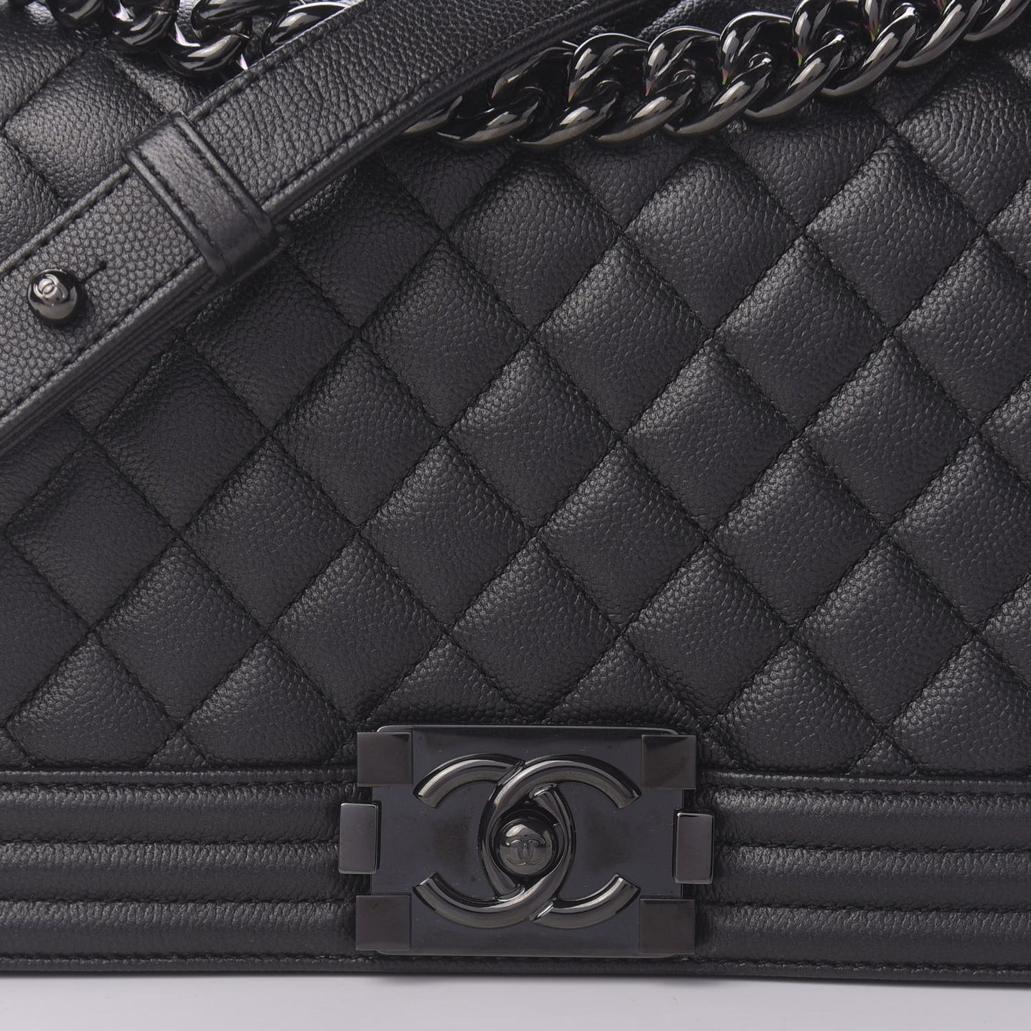 Caviar Quilted Medium Boy Flap So Black