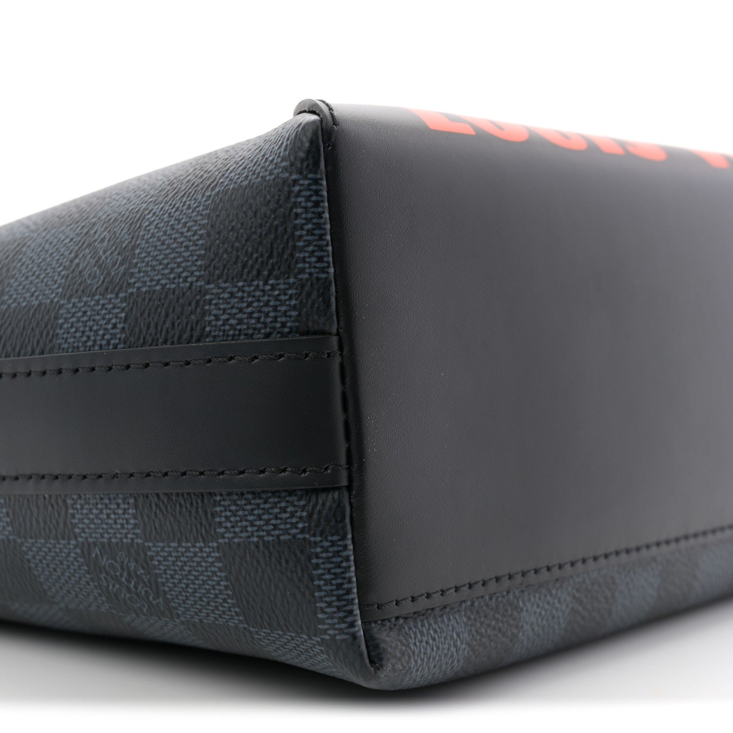 Louis Vuitton Damier Cobalt Race Discovery Messenger 9 of 10