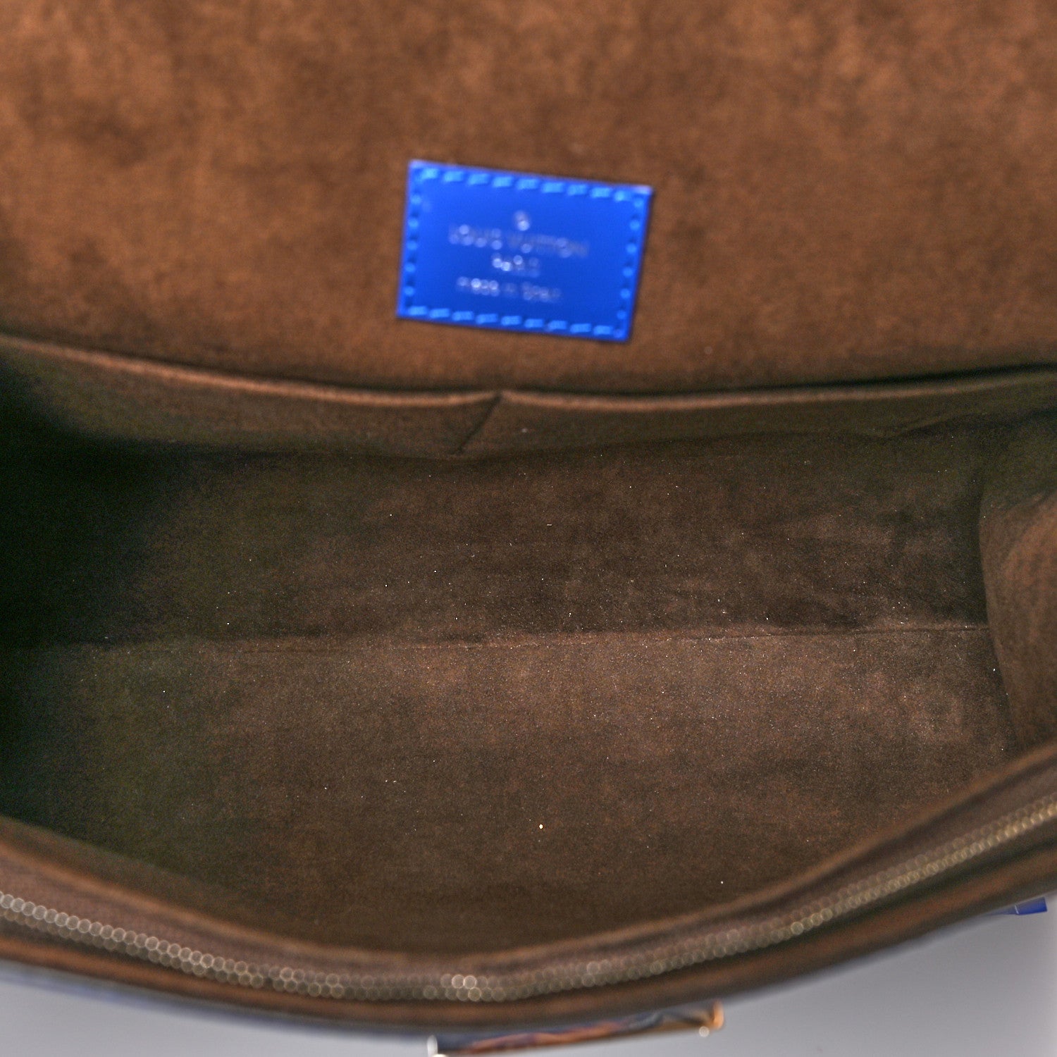 Louis Vuitton Epi Cluny MM Blueberry Blueberry 5 of 9