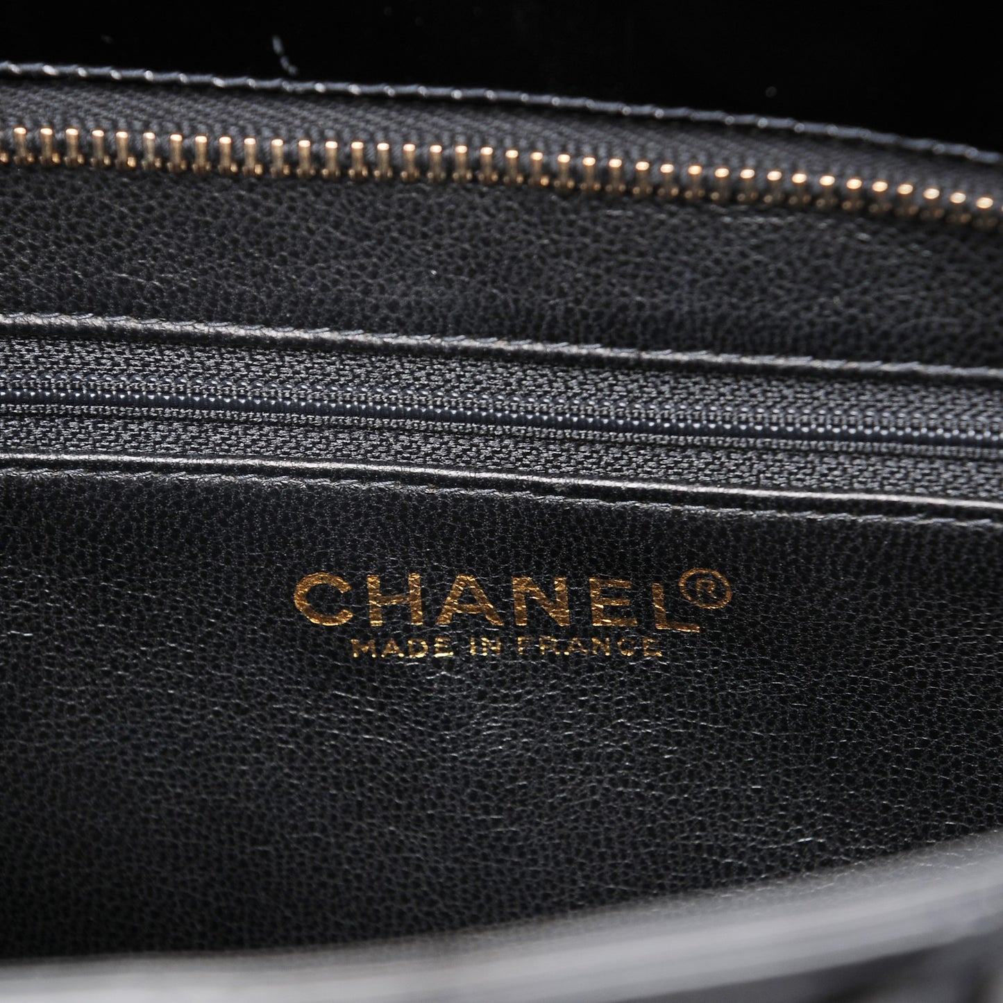Patent Medallion Tote Black